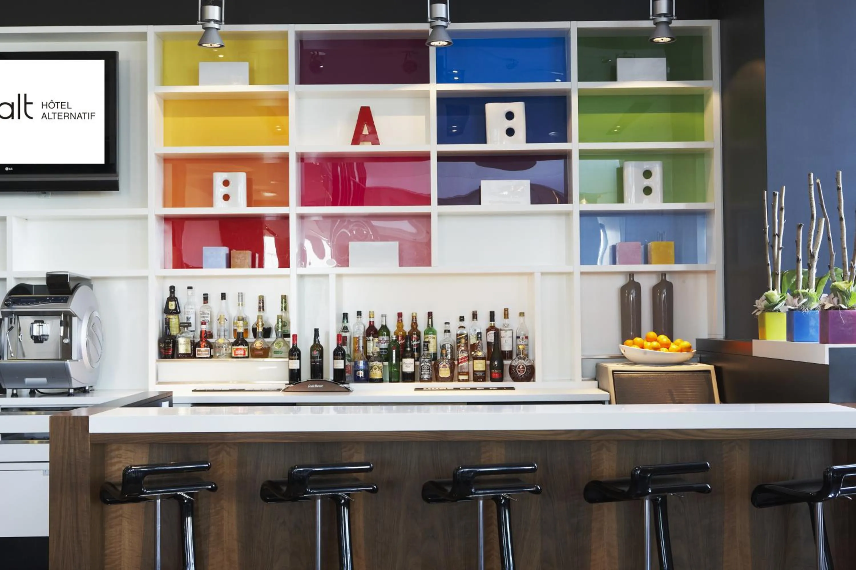 Lounge or bar in Hôtel Alt Québec