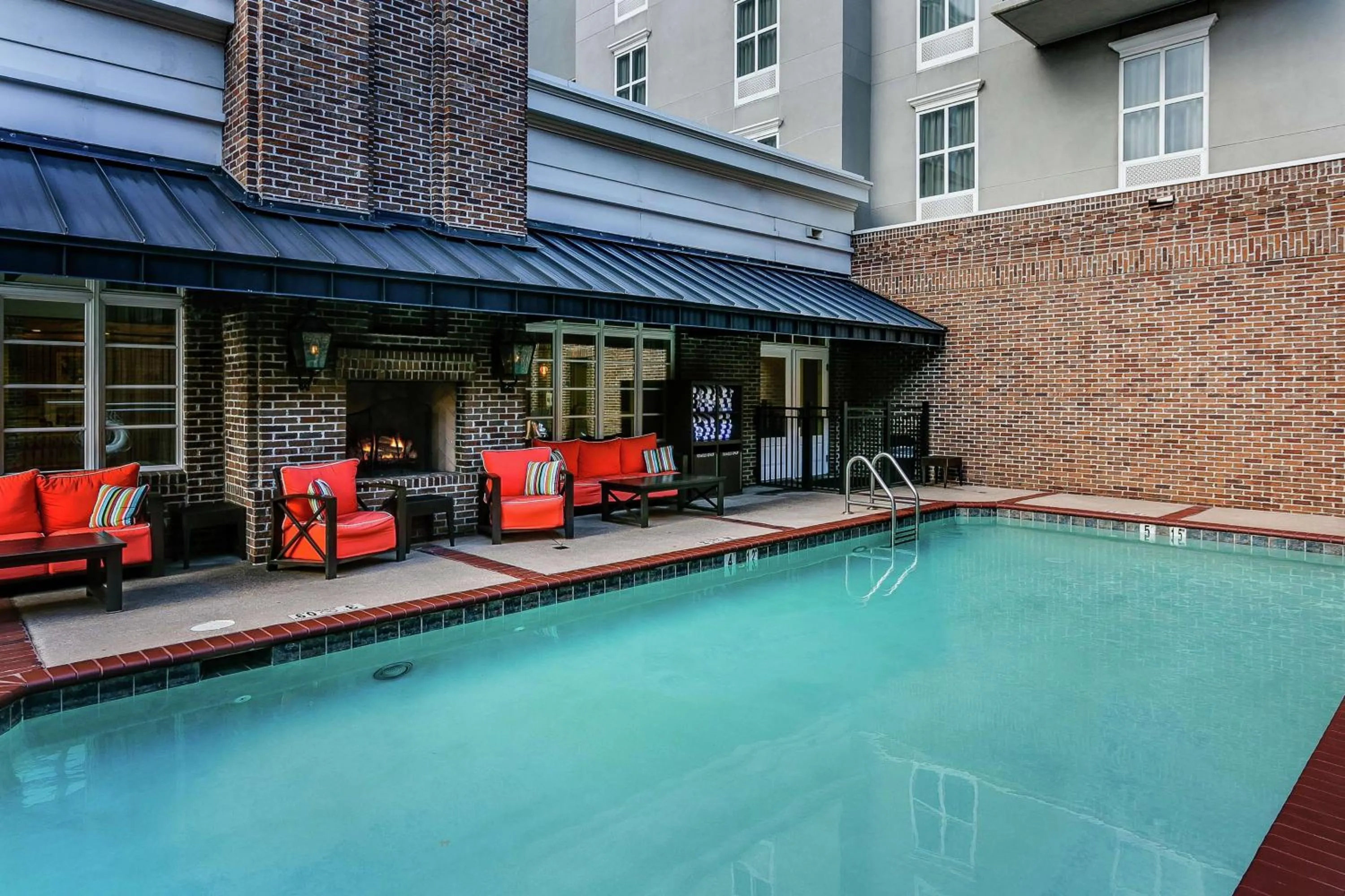 Pool view in Hampton Inn & Suites Mobile - Downtown Historic District