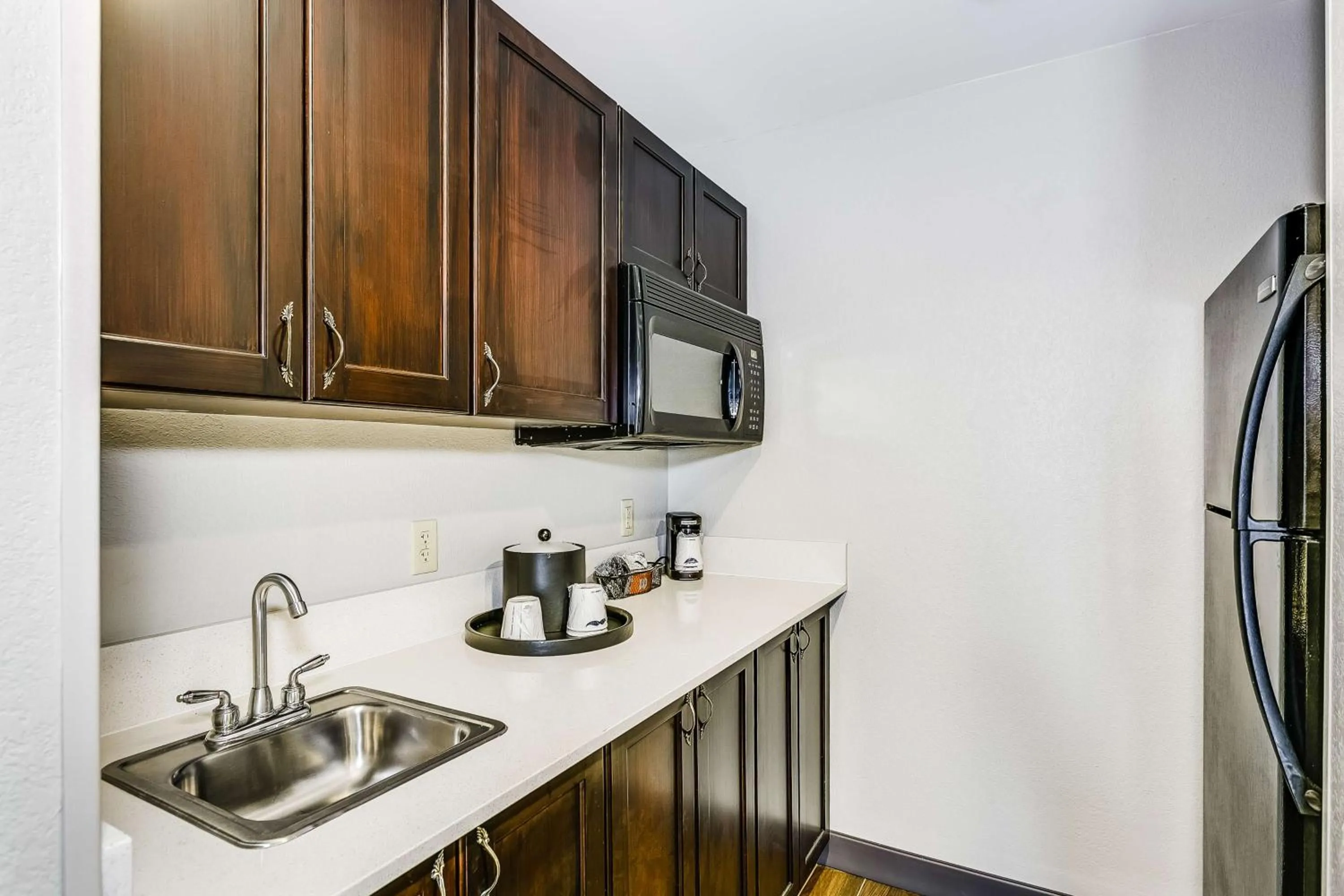 Kitchen or kitchenette in Hampton Inn & Suites Mobile - Downtown Historic District
