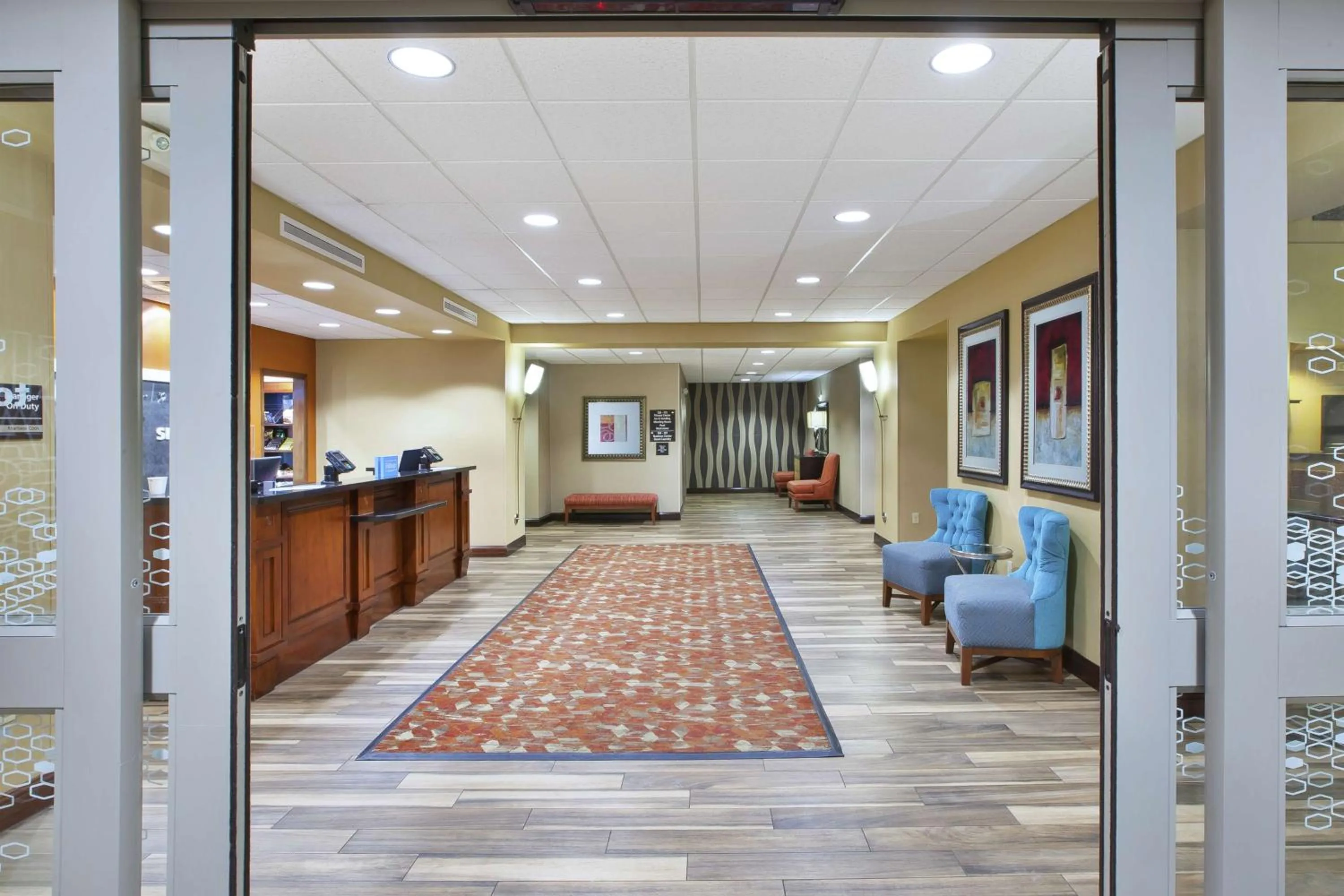 Lobby or reception in Hampton Inn & Suites Wichita-Northeast