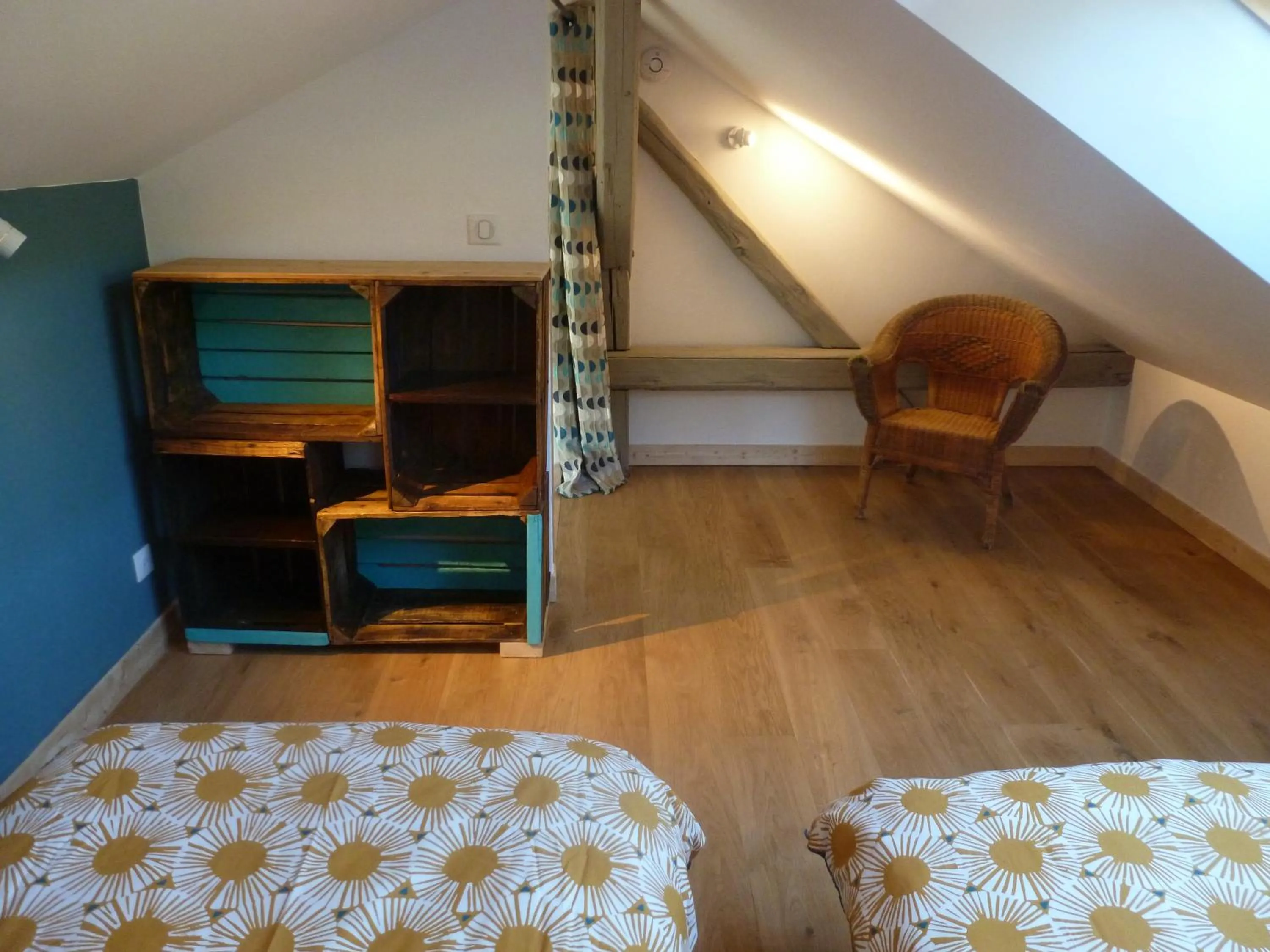 Bed in Au Cheval Blanc - appartements et chambres d'hôtes