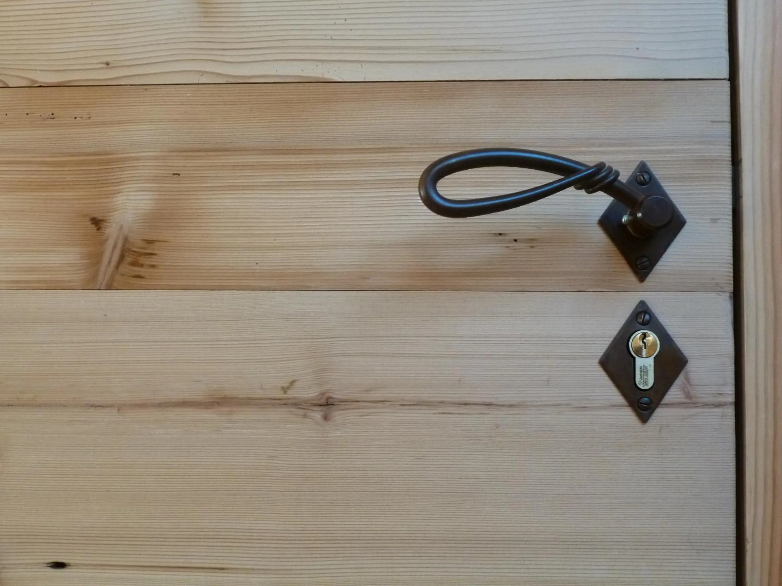 Decorative detail in Au Cheval Blanc - appartements et chambres d'hôtes