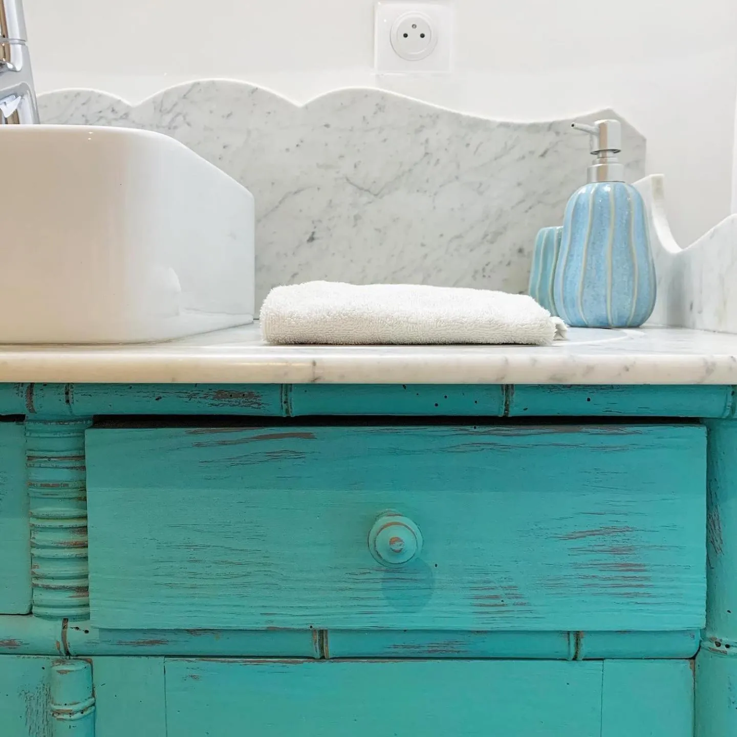 Bathroom in Au Cheval Blanc - appartements et chambres d'hôtes