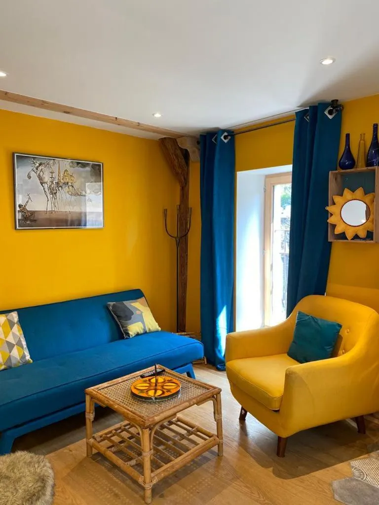 Au Cheval Blanc - appartements et chambres d'hôtes