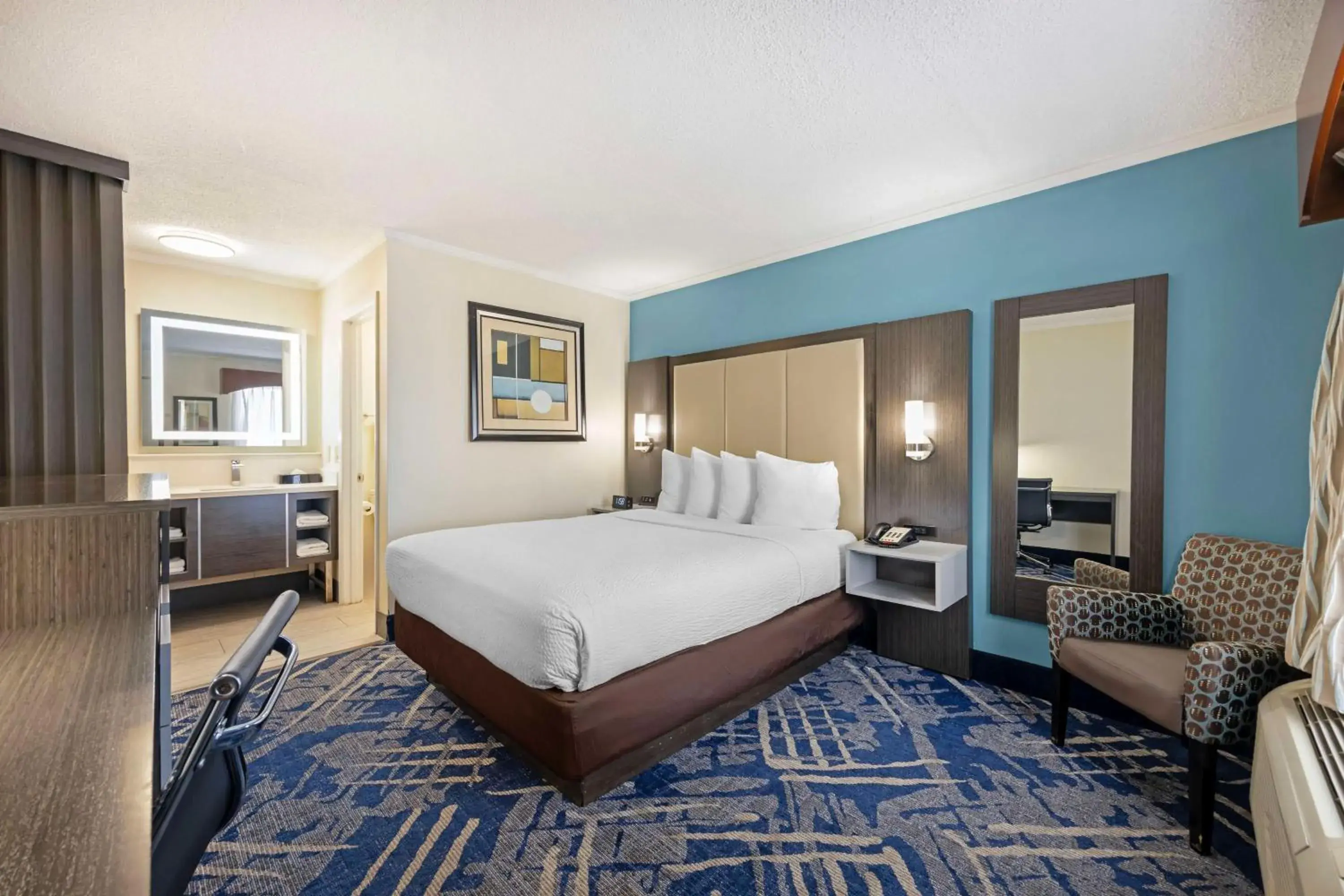 Bedroom, Bed in Best Western Franklin Bedroom, Bed in Best Western Franklin