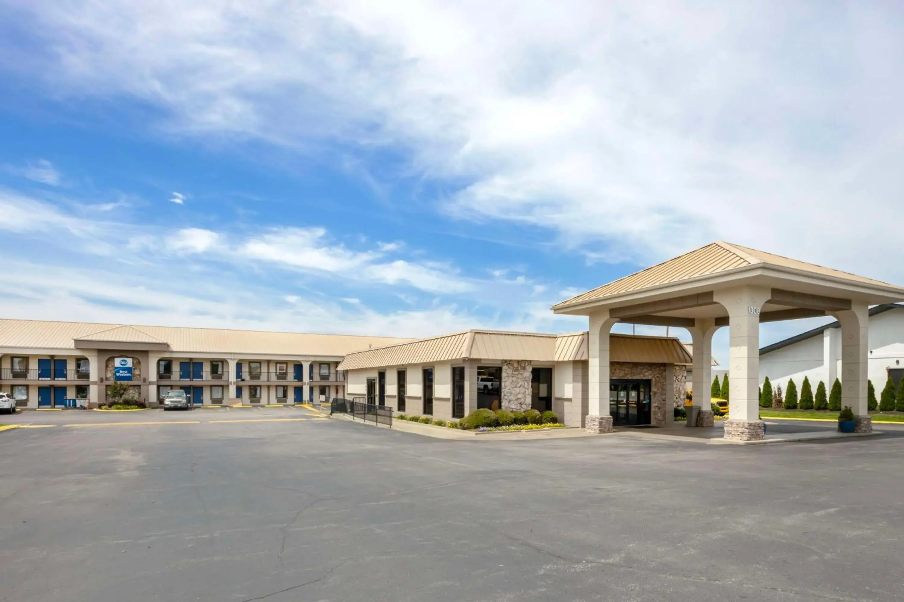 Property building in Best Western Franklin Property building in Best Western Franklin