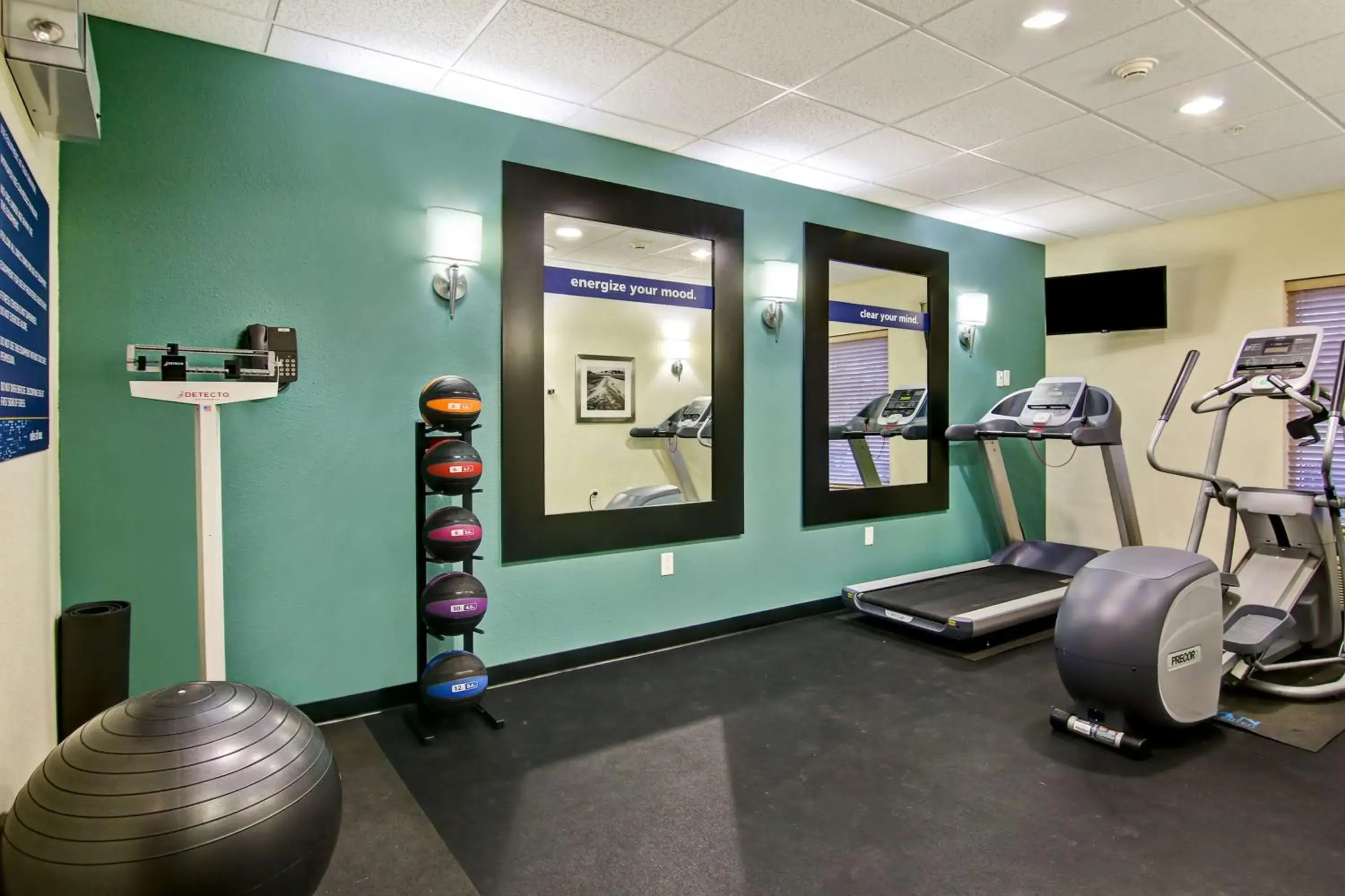 Fitness centre/facilities in Hampton Inn & Suites Saint John Fitness centre/facilities in Hampton Inn & Suites Saint John