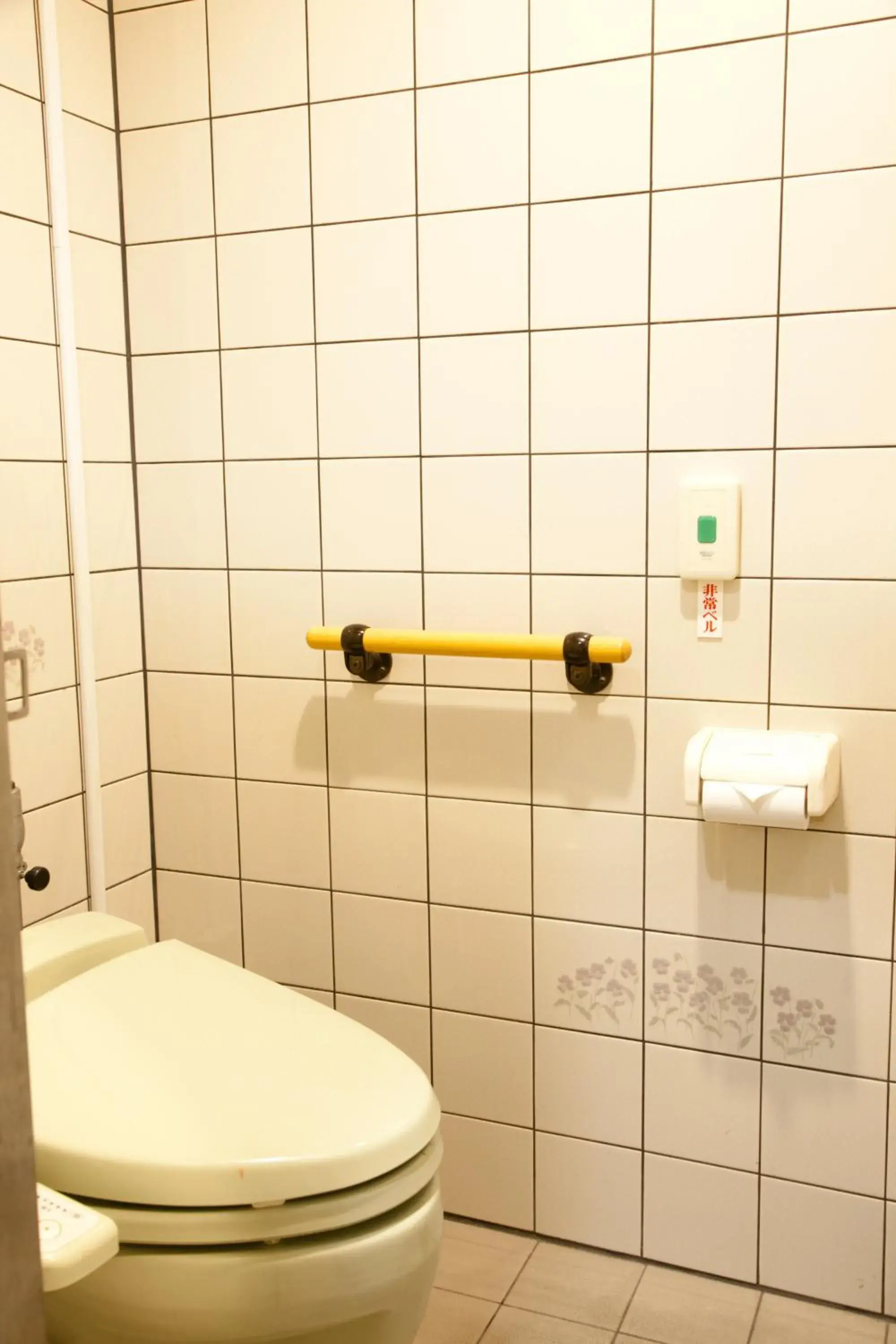 Bathroom in Yamatoya Honten Ryokan Osaka Bathroom in Yamatoya Honten Ryokan Osaka