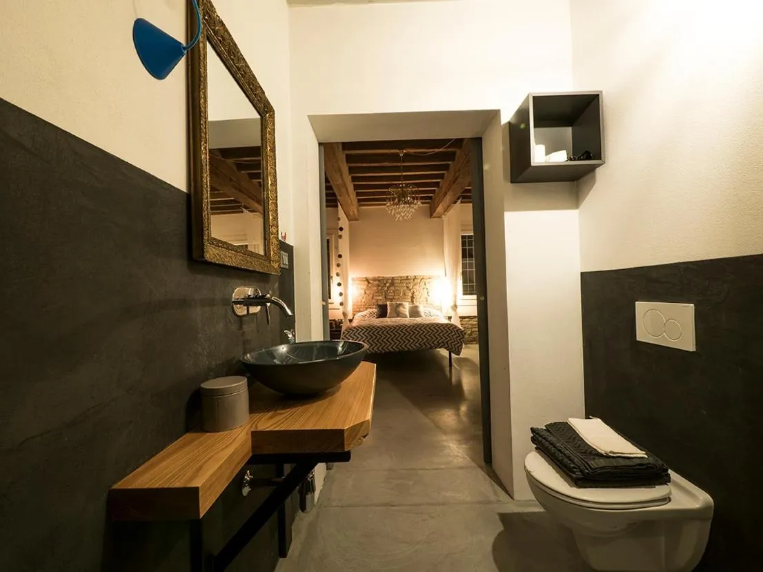 Double Room with Private Bathroom in Zucchero sui Baffi- Food Lovers B&B