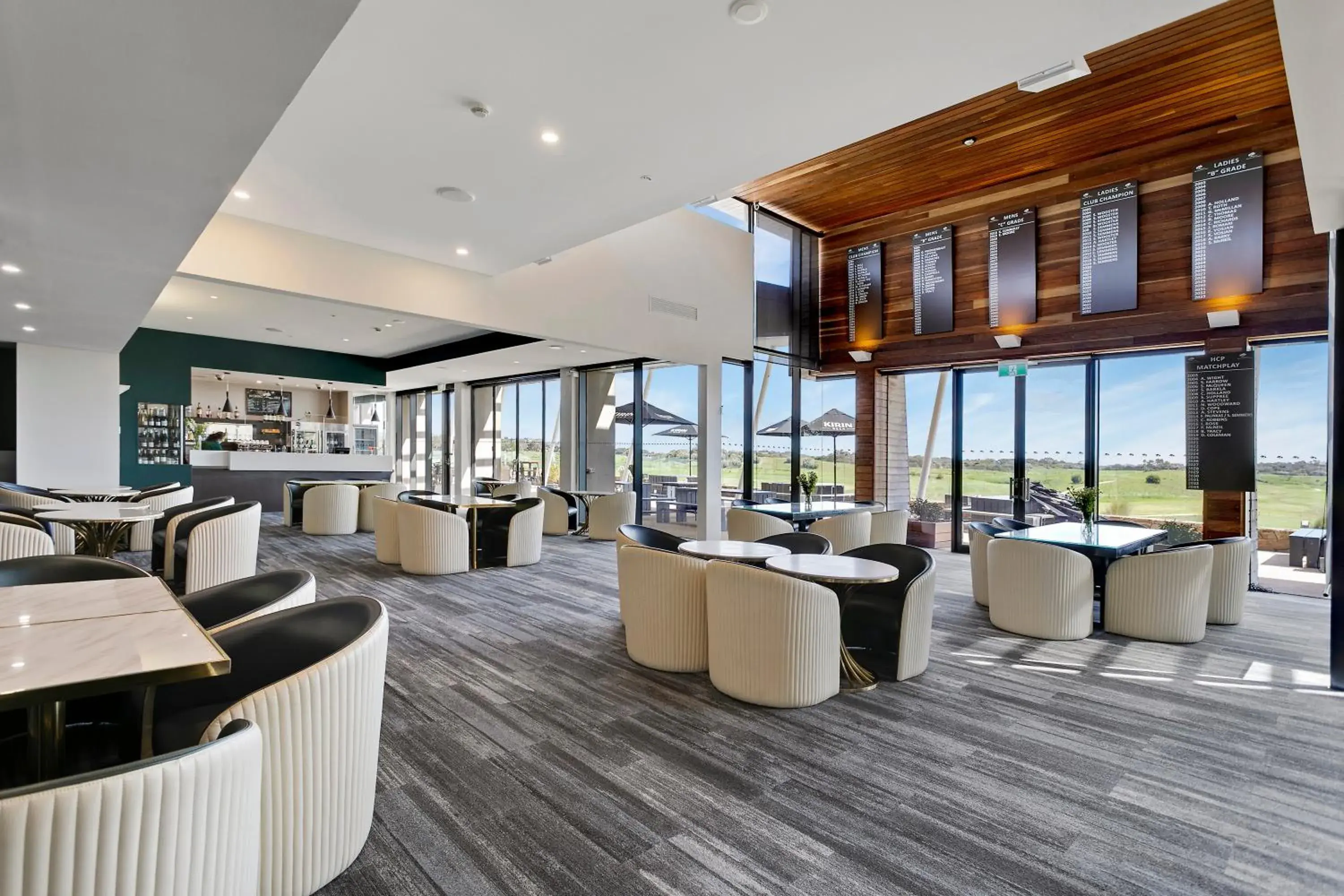 Lounge or bar in Peppers Moonah Links Resort Lounge or bar in Peppers Moonah Links Resort