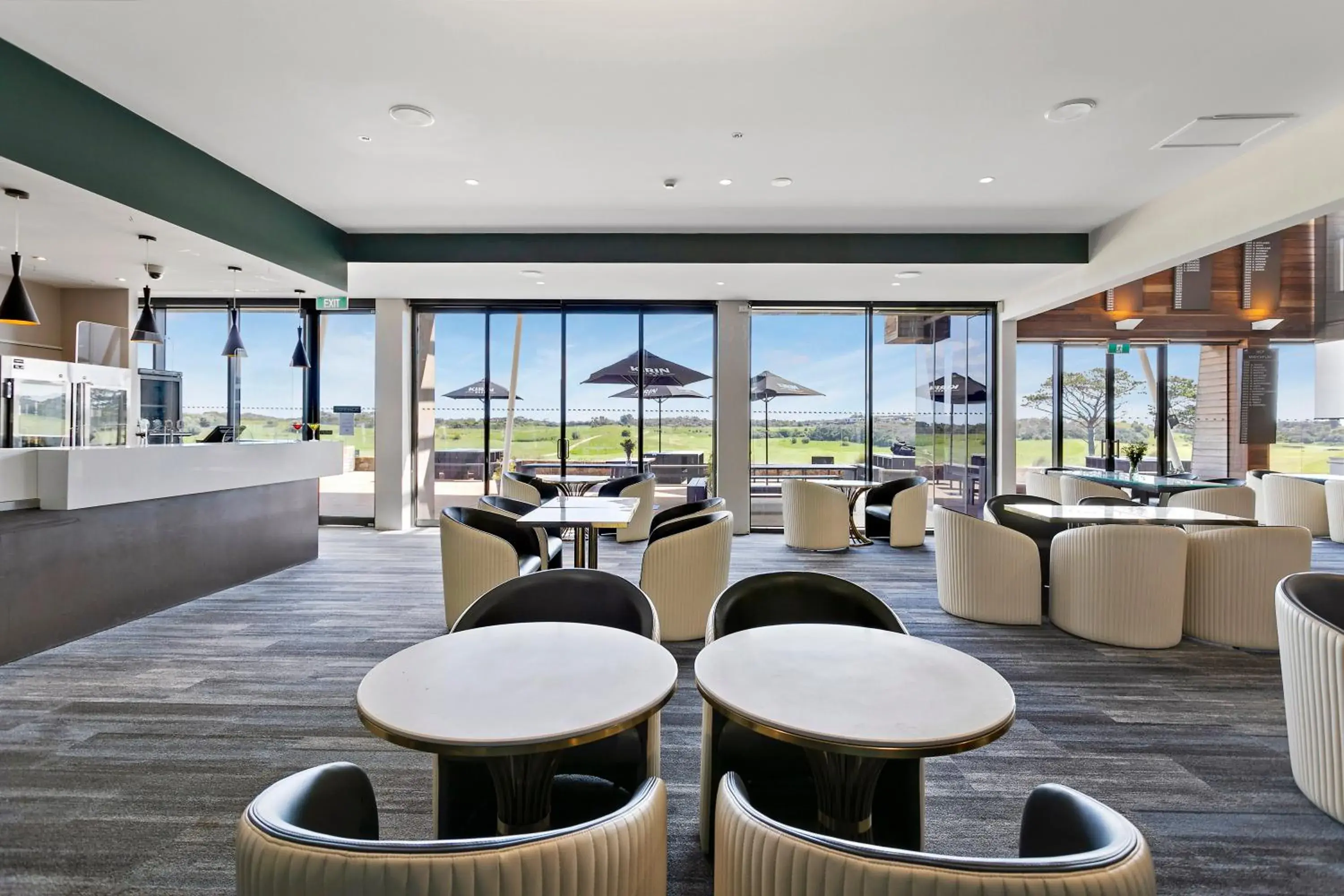 Lounge or bar in Peppers Moonah Links Resort Lounge or bar in Peppers Moonah Links Resort
