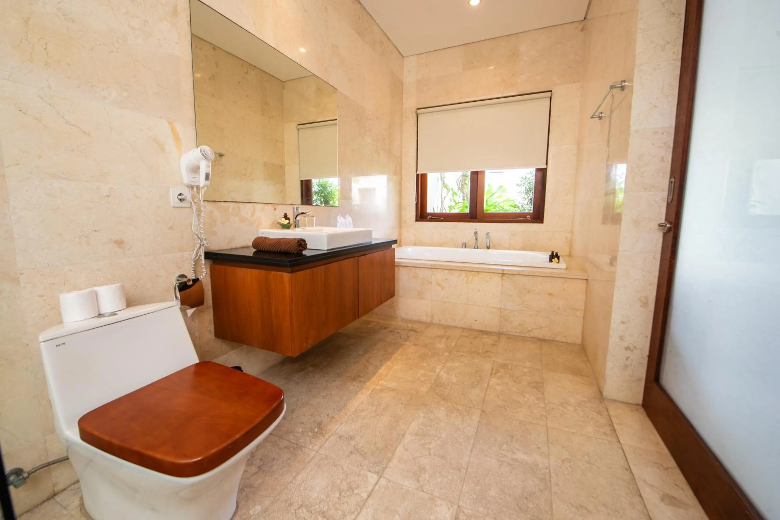 Bali Ayu Hotel & Villas