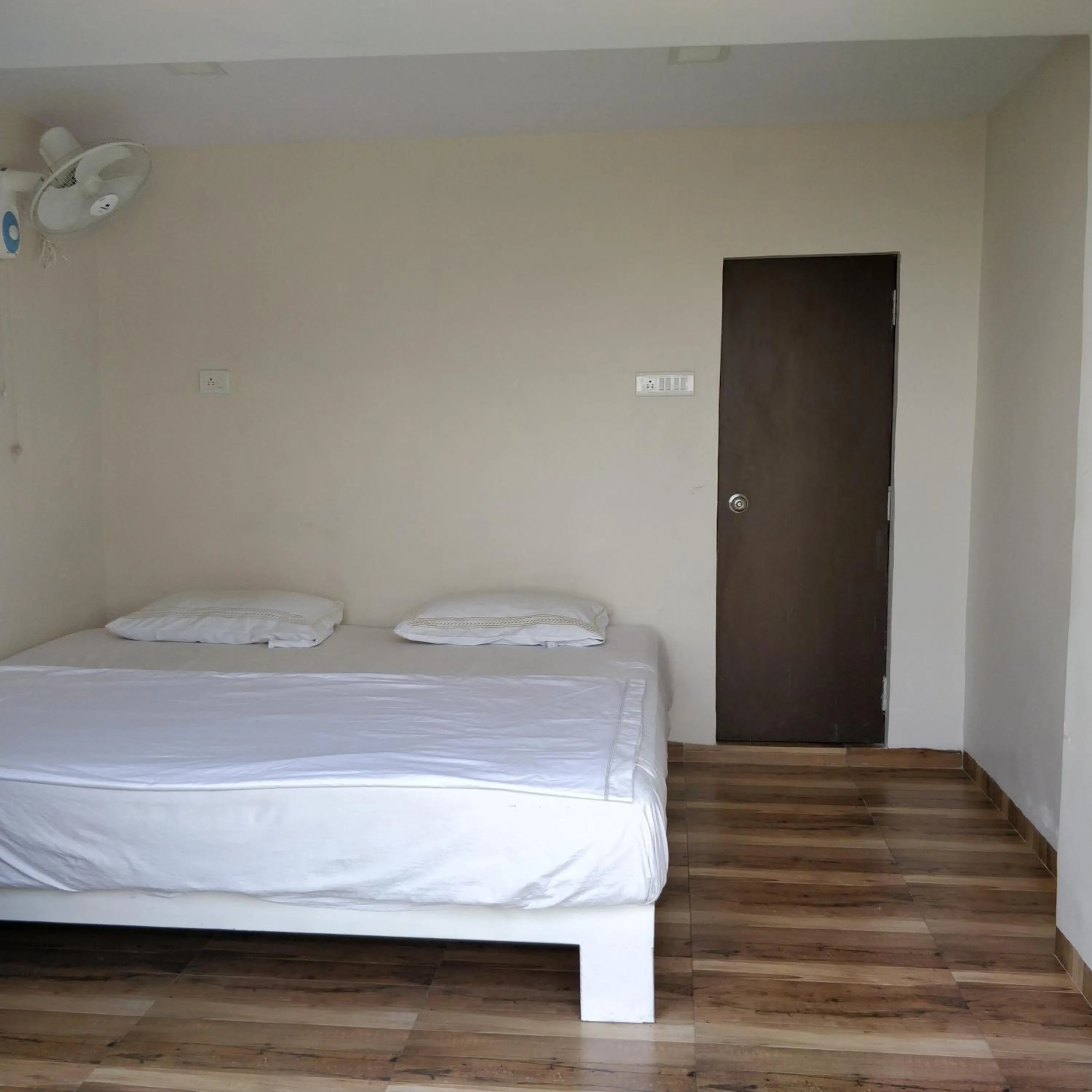 Bed in Villa No: 214, Dr.Wade's Villa.