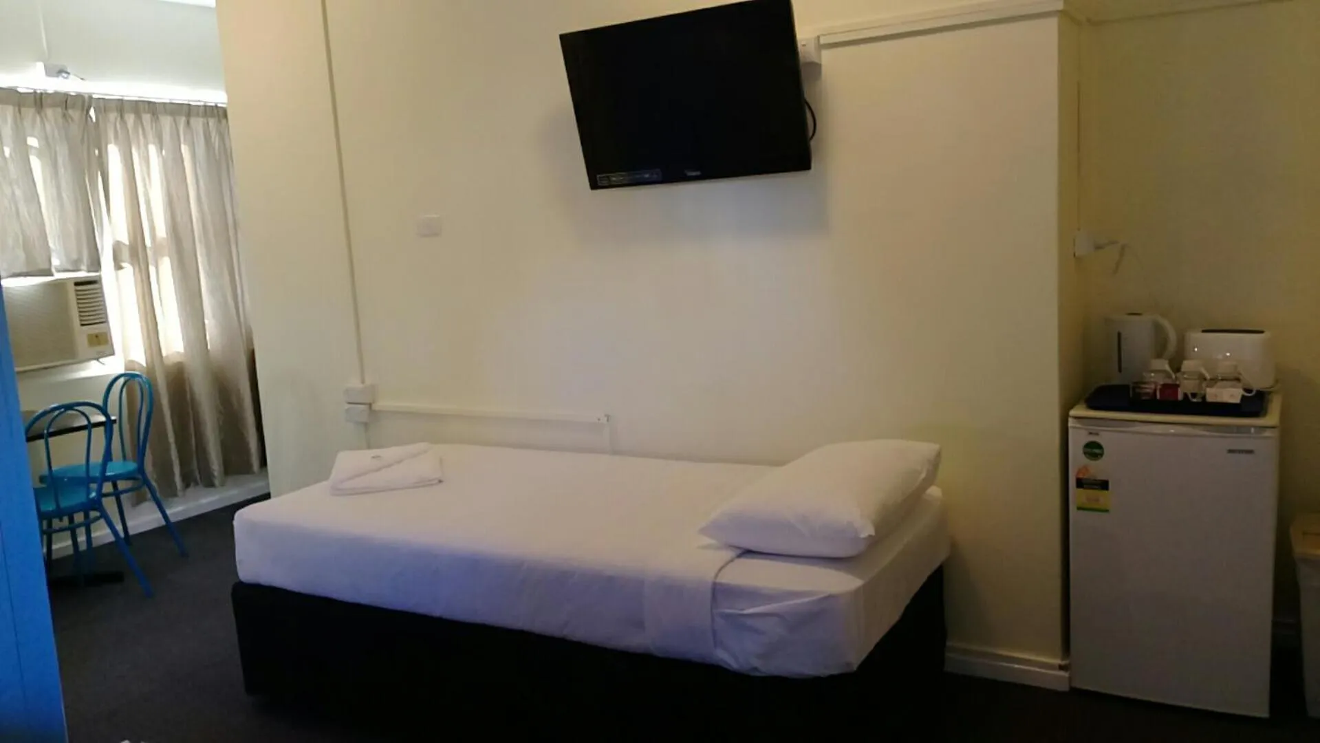 Bed in Blue Pacific Swansea