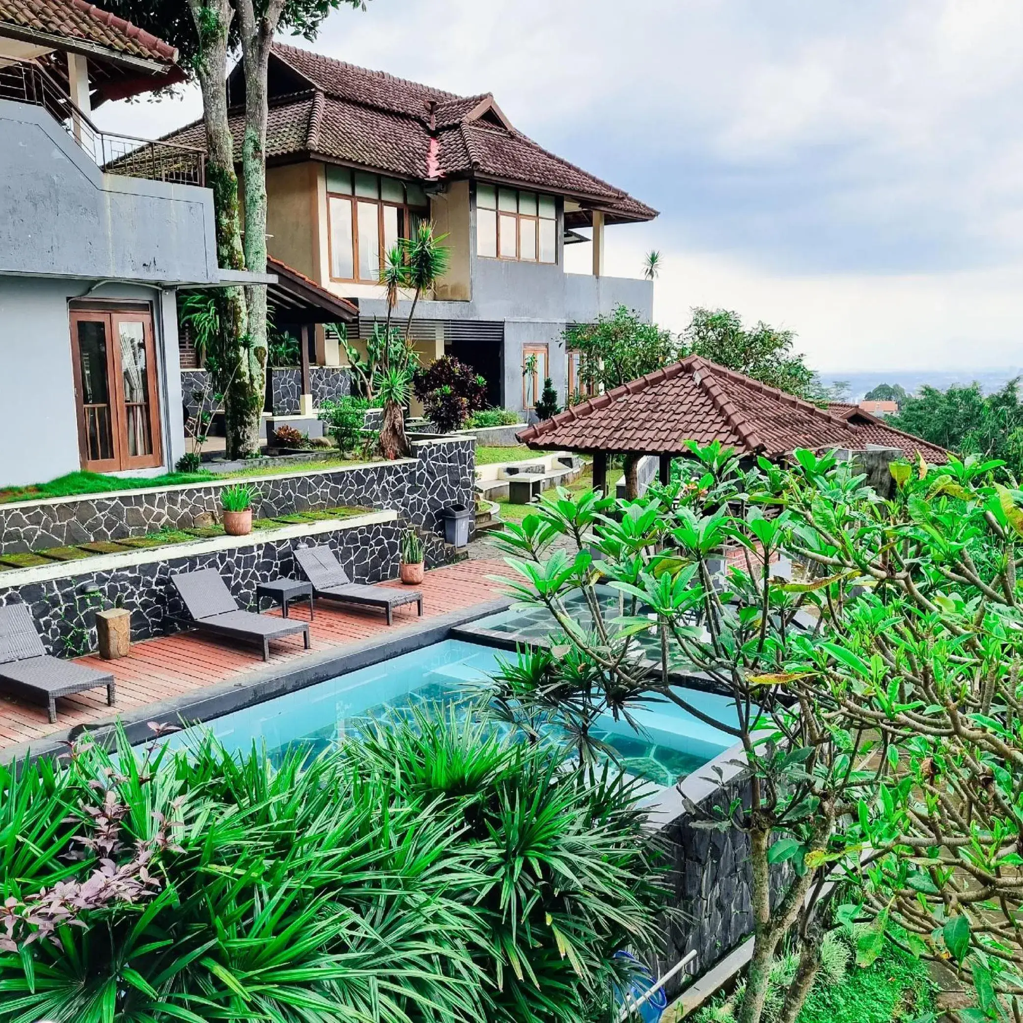 Swimming pool in Dago Highland Resort Swimming pool in Dago Highland Resort