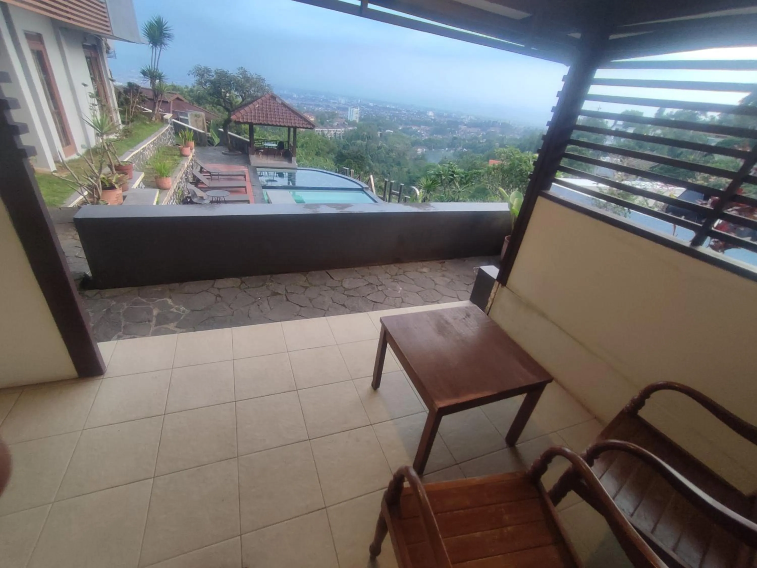 Balcony/Terrace in Dago Highland Resort