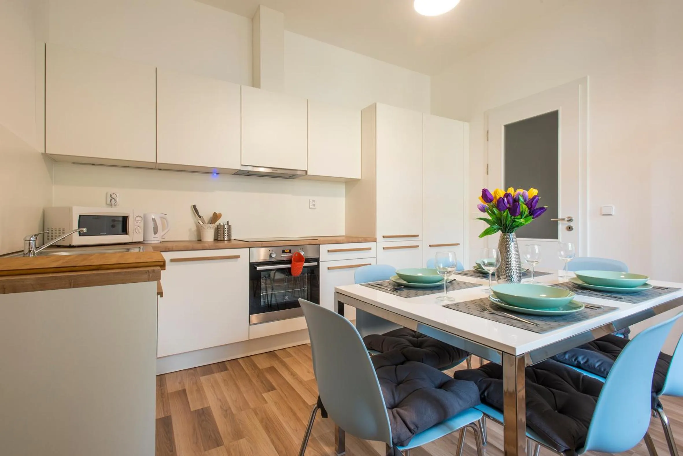 One-Bedroom Apartment in Riverside SPIRIT