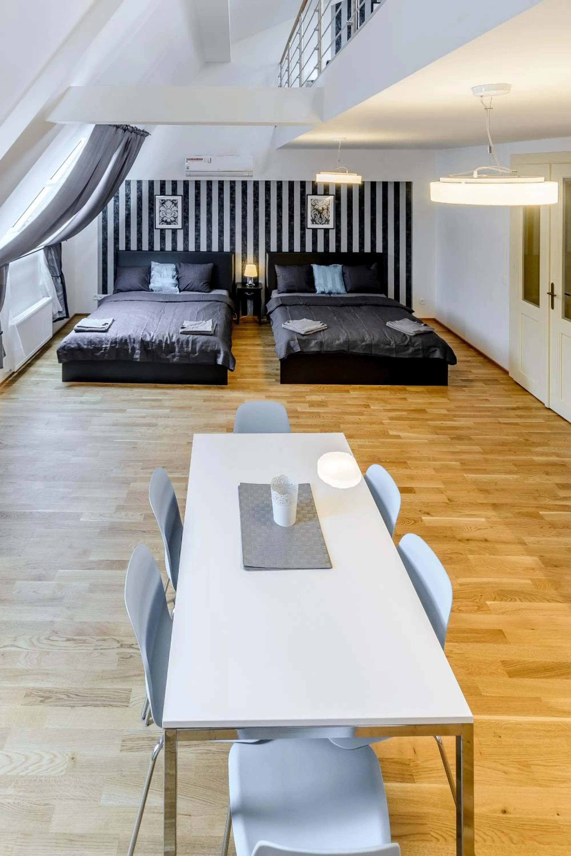 Bedroom, Bed in Riverside SPIRIT