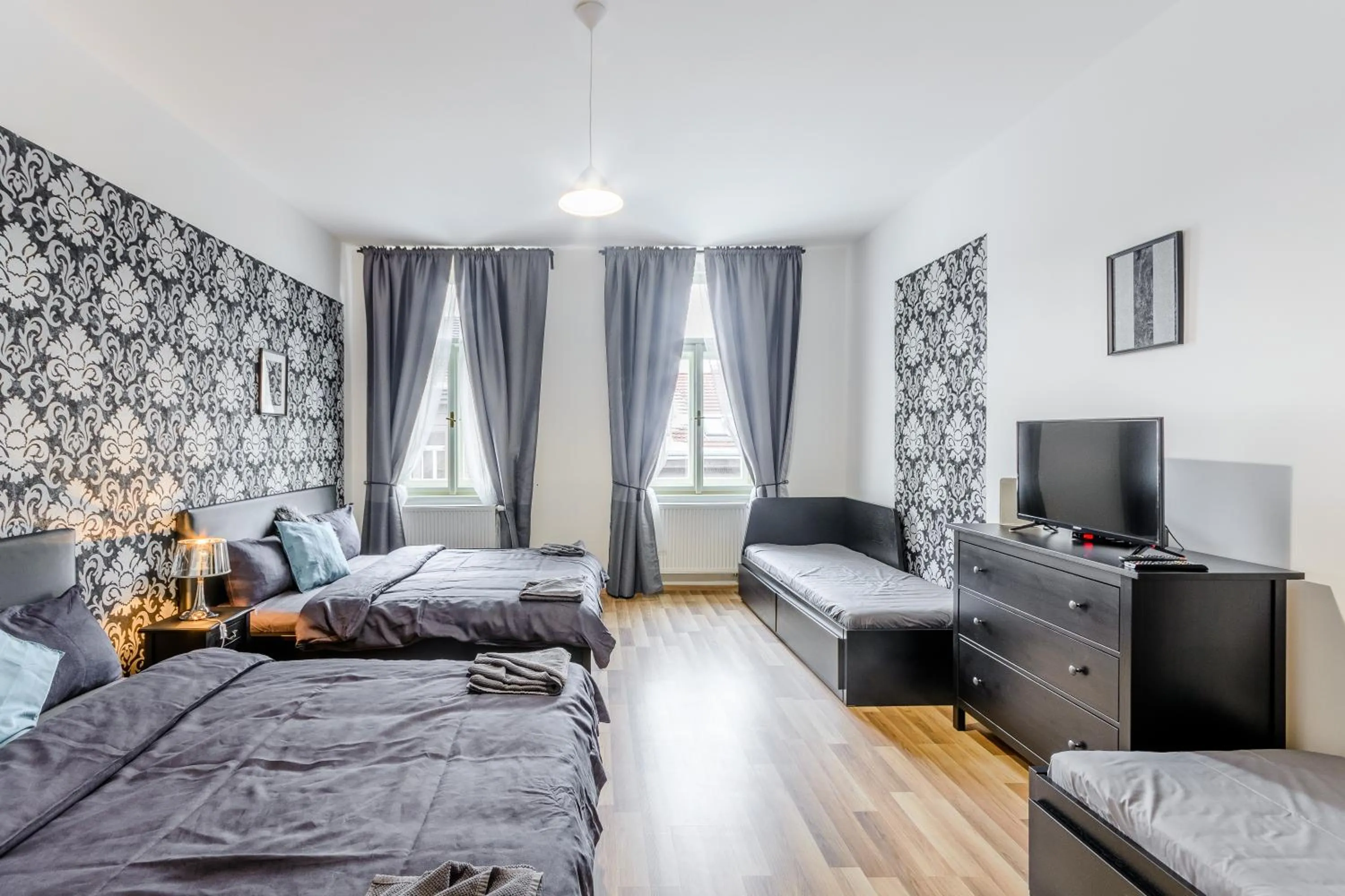 Bedroom, Bed in Riverside SPIRIT