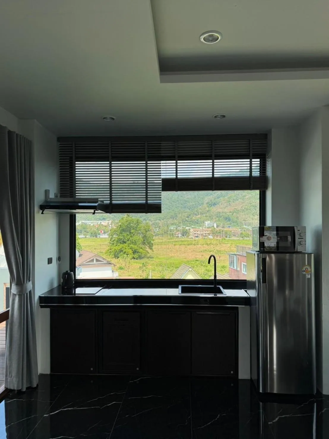 Kitchen or kitchenette in Ice Kamala Beach Hotel