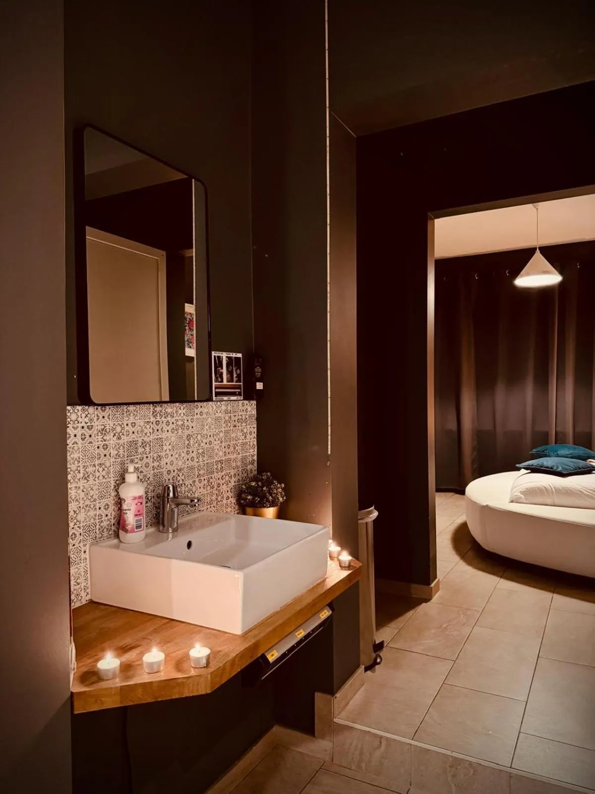 Bedroom, Bed in The Rose Suites