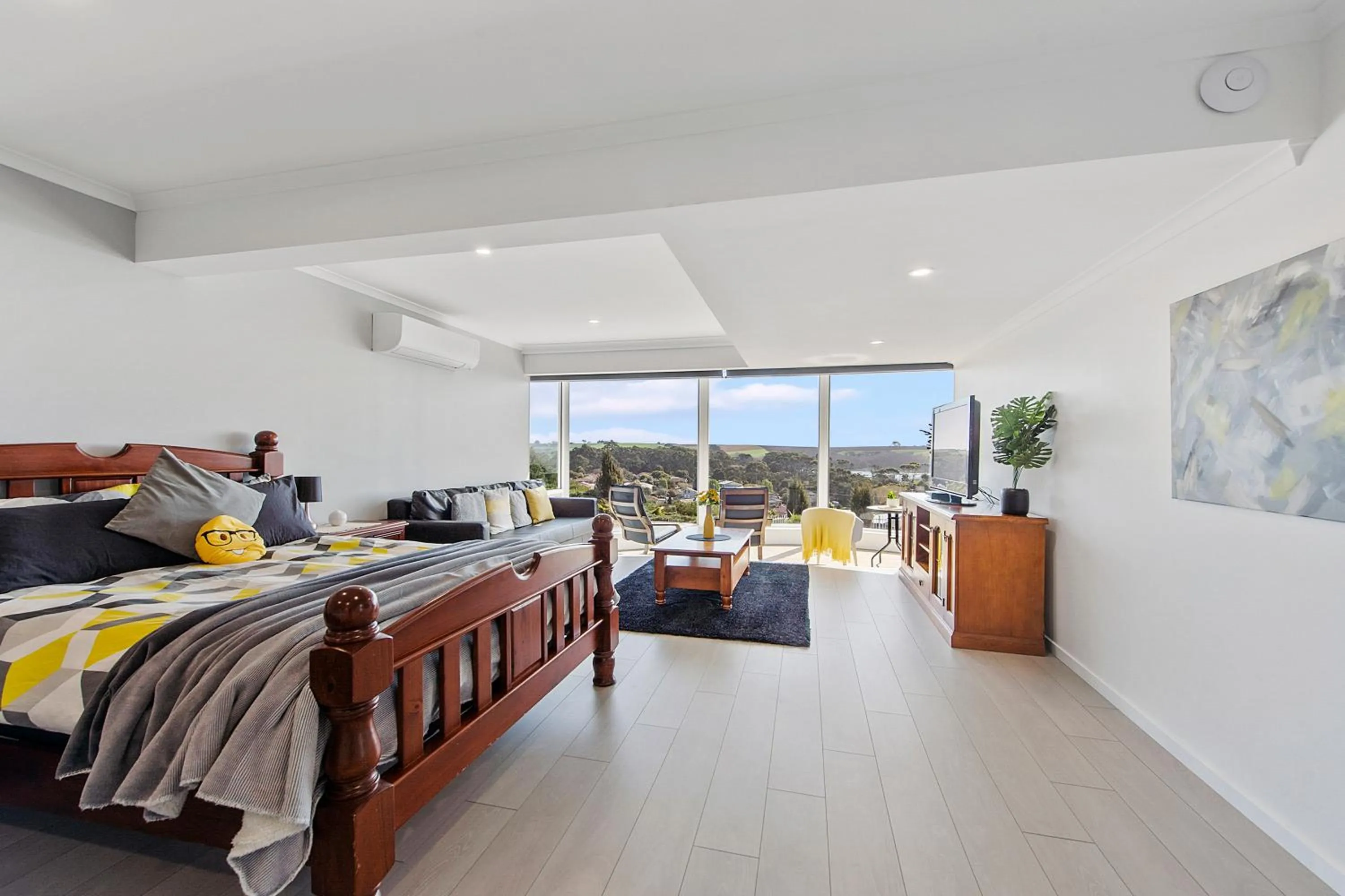 Balcony/Terrace, Bed in Views Forever - Devonport
