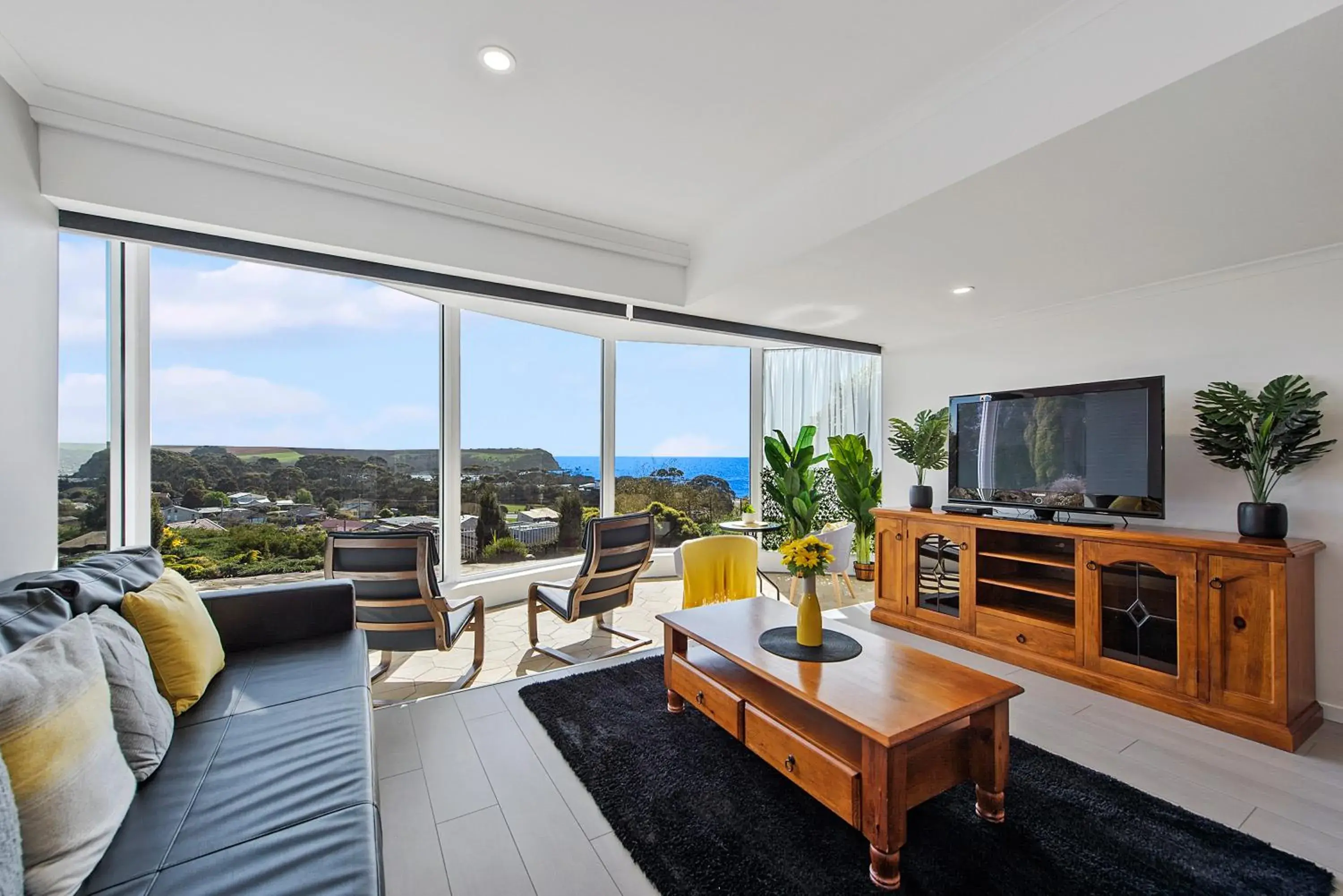 Views Forever - Devonport Views Forever - Devonport