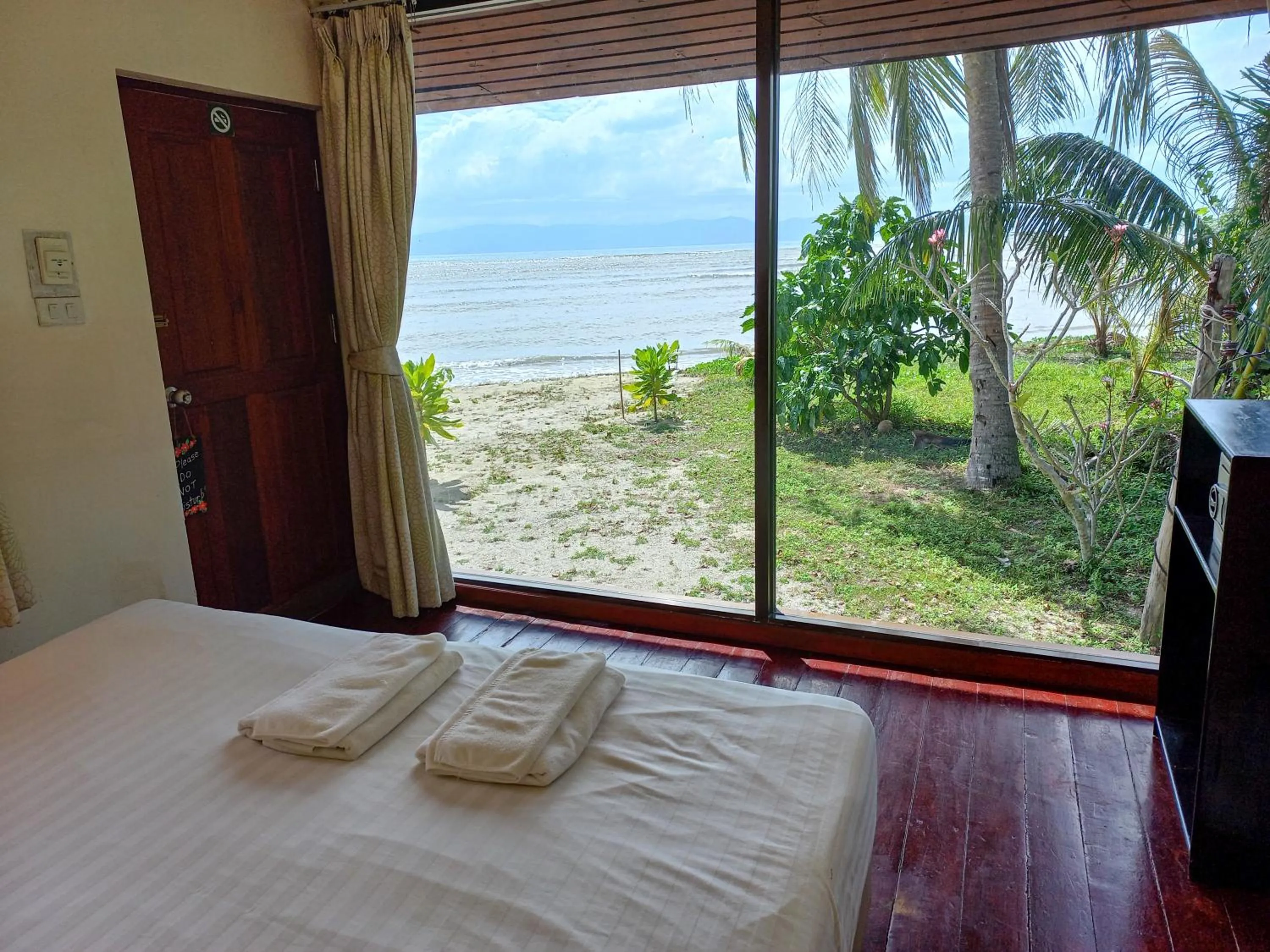 Photo of the whole room, Bed in Morning Star Resort