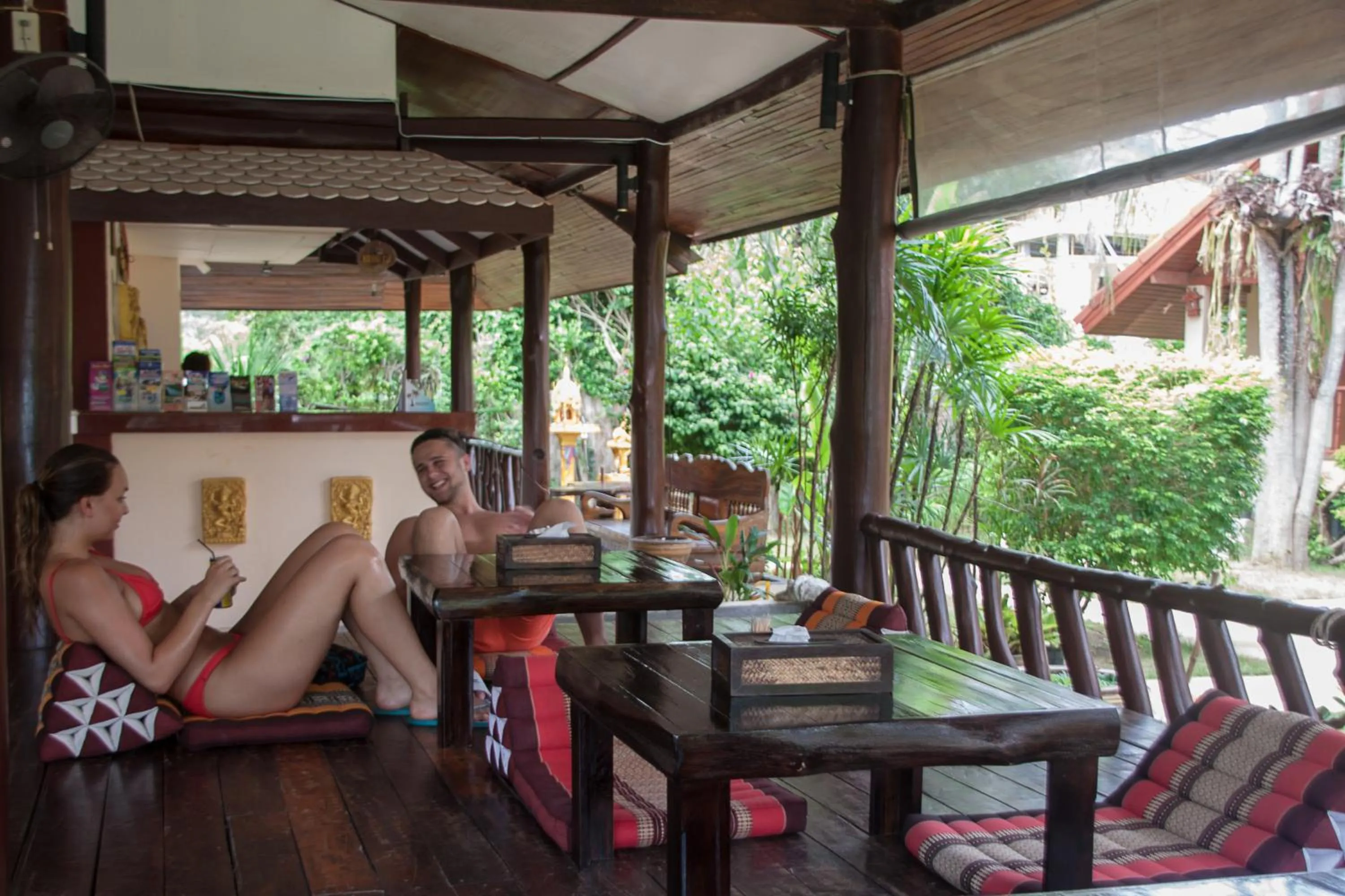 Restaurant/places to eat in Morning Star Resort