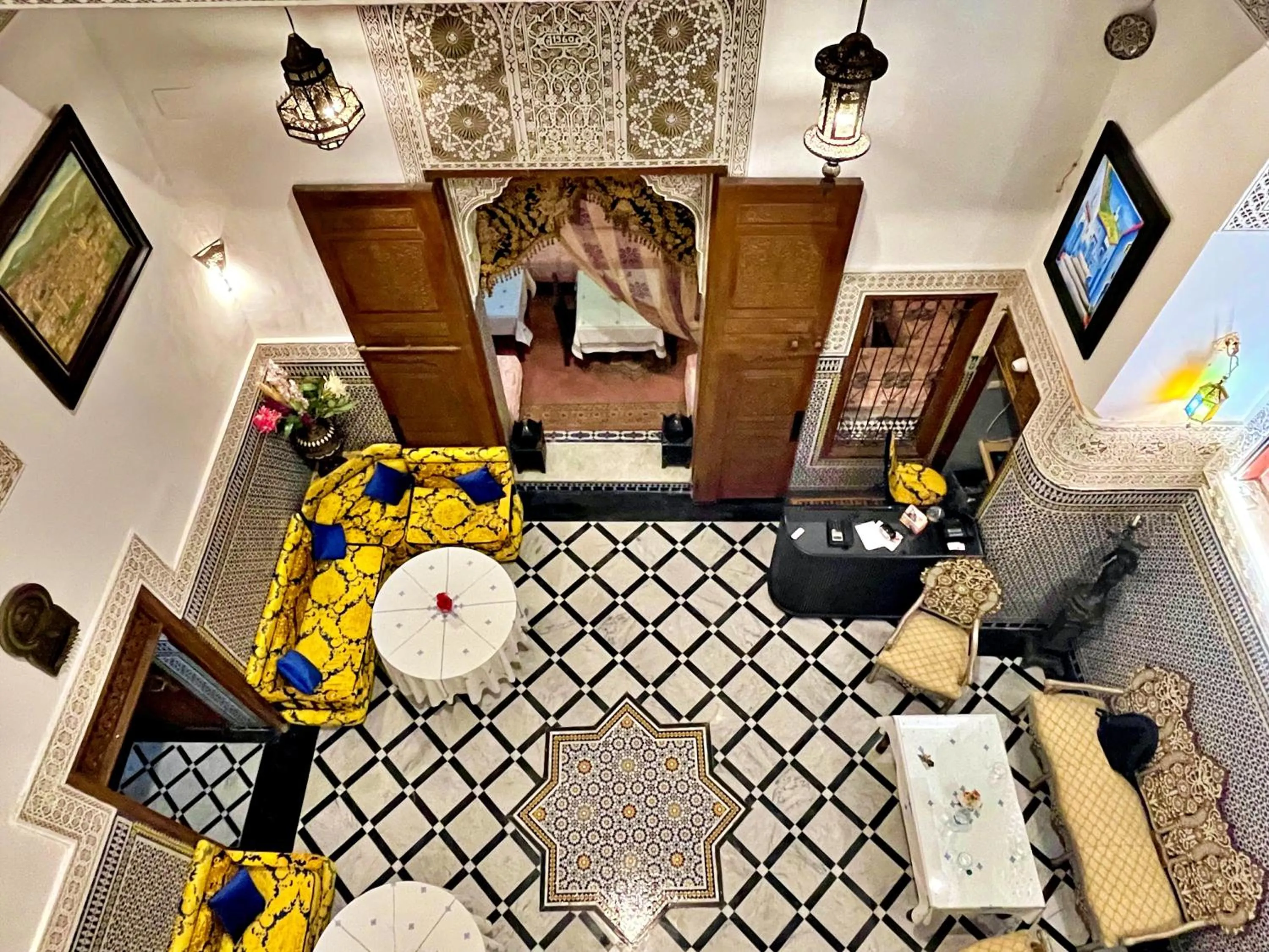 Lobby or reception in Riad Dar Guennoun - Luxury Suites in the Heart of Fes