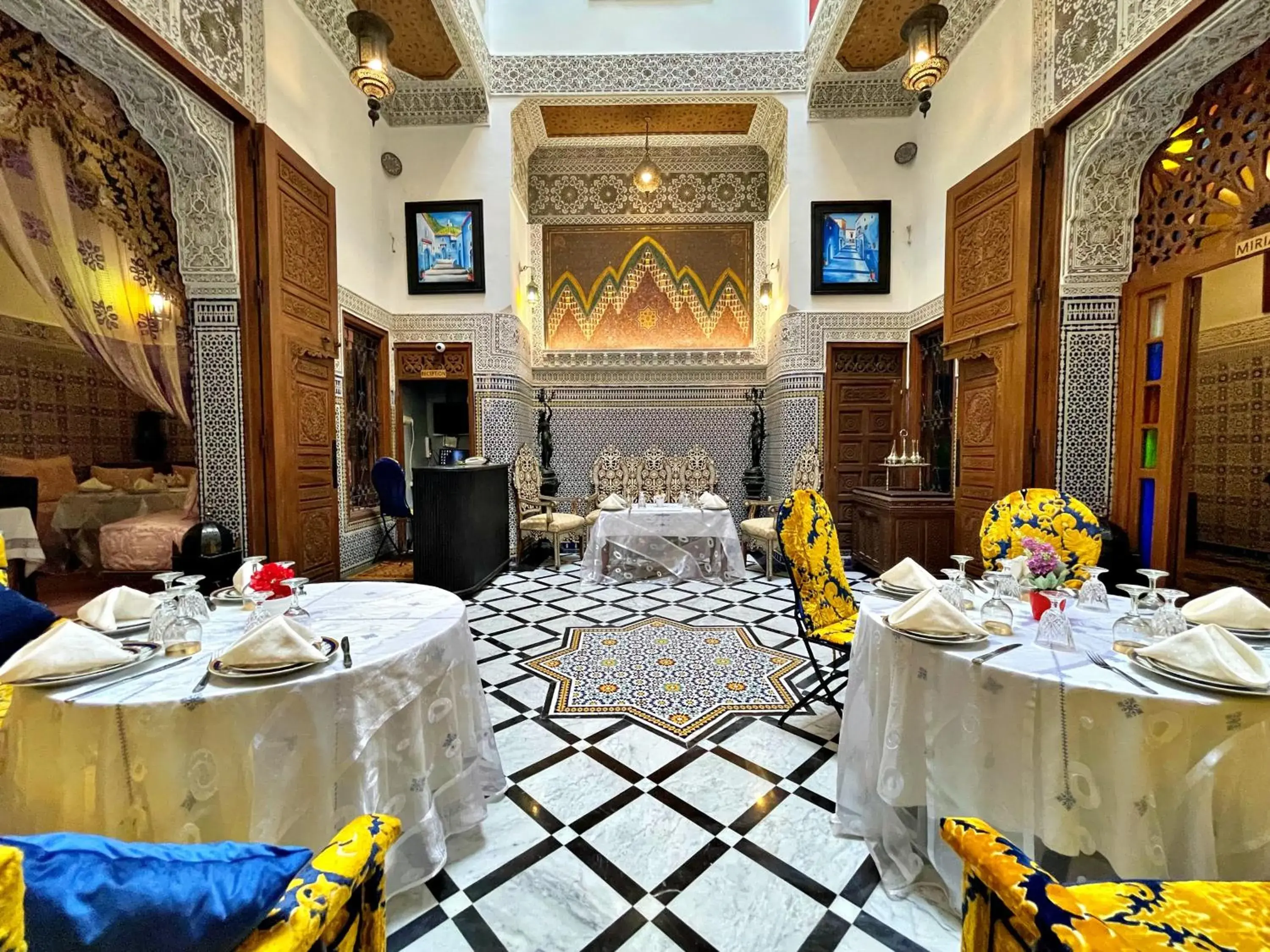 Restaurant/places to eat in Riad Dar Guennoun - Luxury Suites in the Heart of Fes Restaurant/places to eat in Riad Dar Guennoun - Luxury Suites in the Heart of Fes