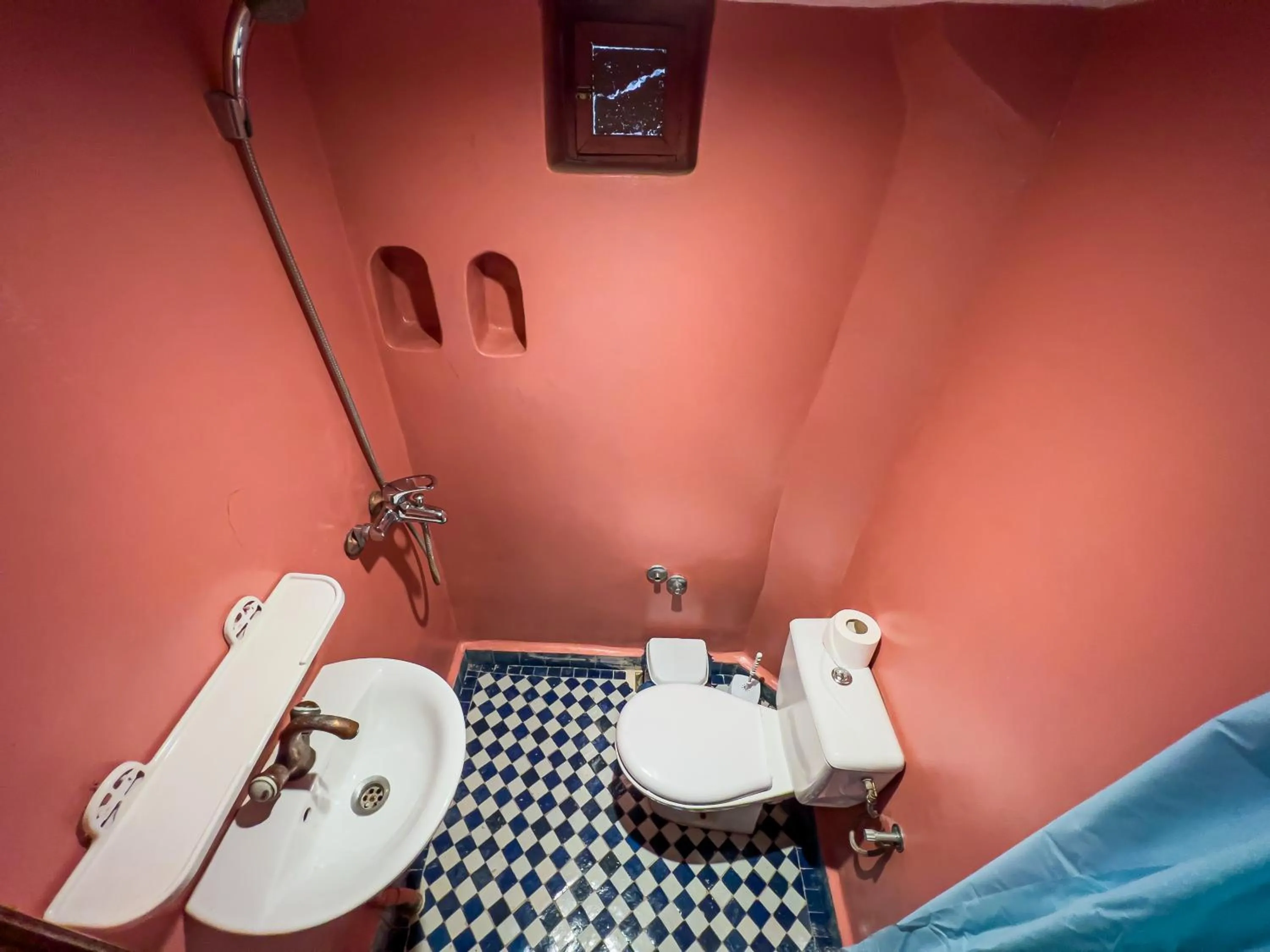 Bathroom in Riad Dar Guennoun - Luxury Suites in the Heart of Fes