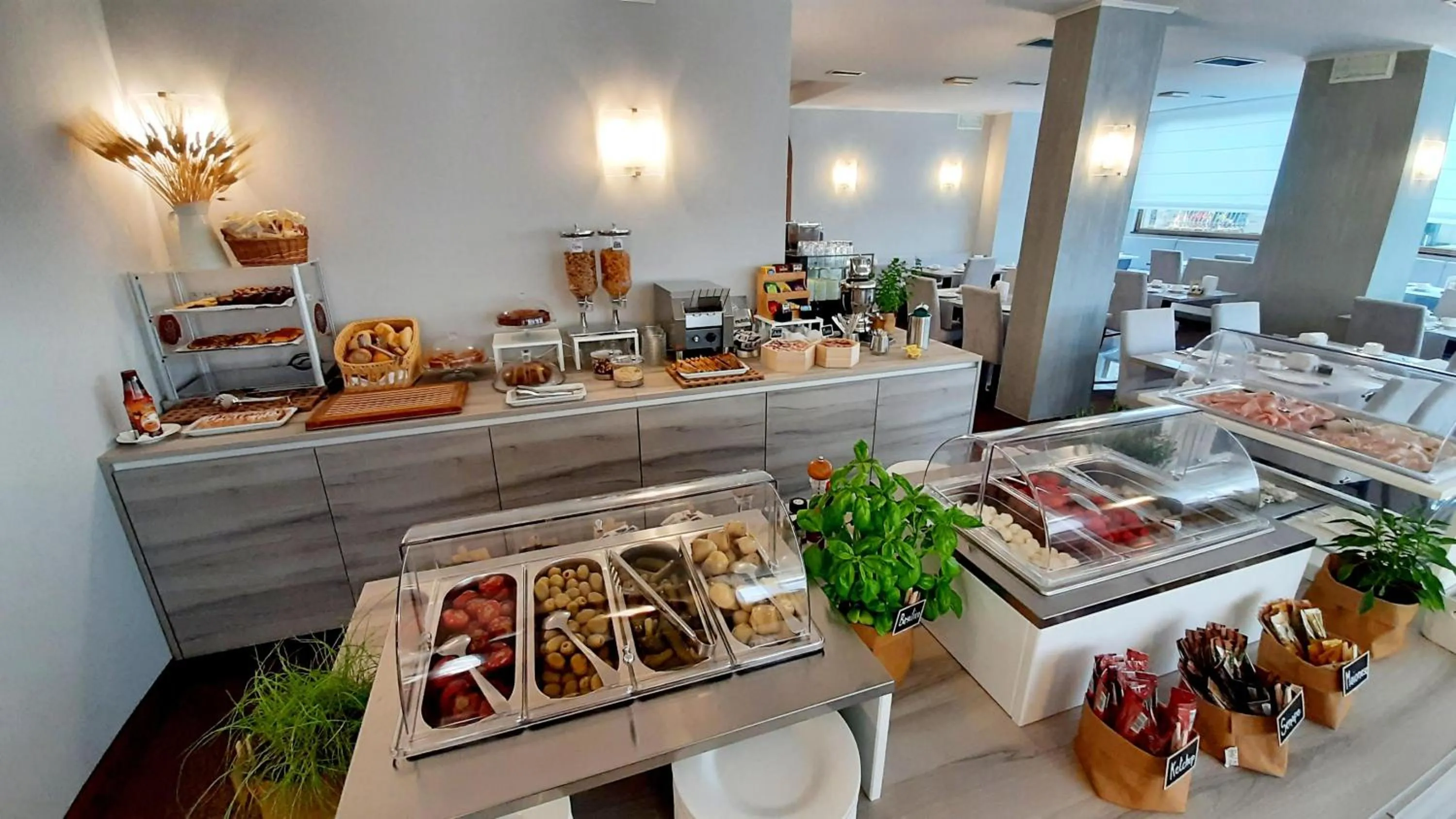 Food and drinks in Hotel & Wellness Fra I Pini