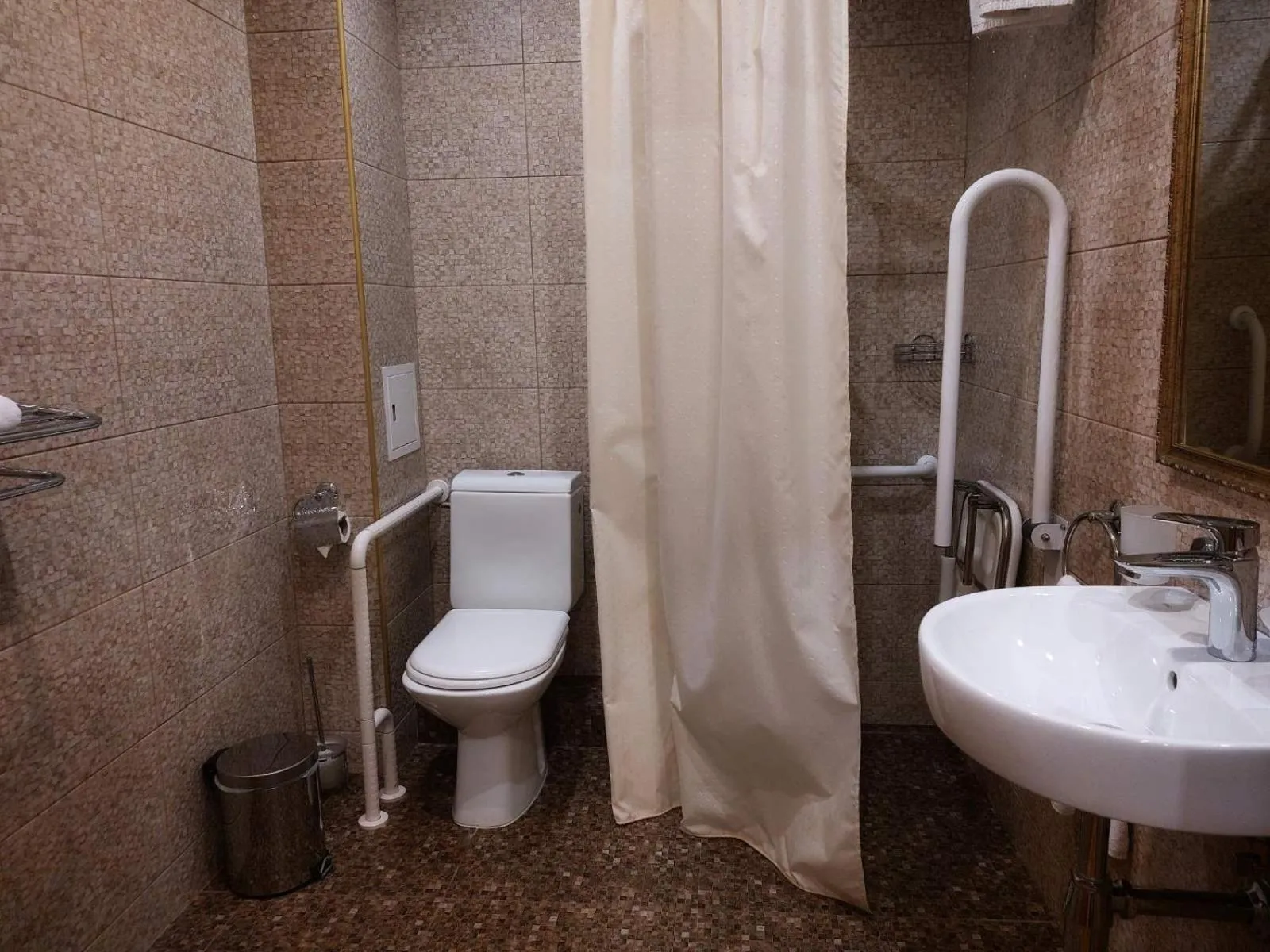 Toilet in Optima Collection Podil Plaza