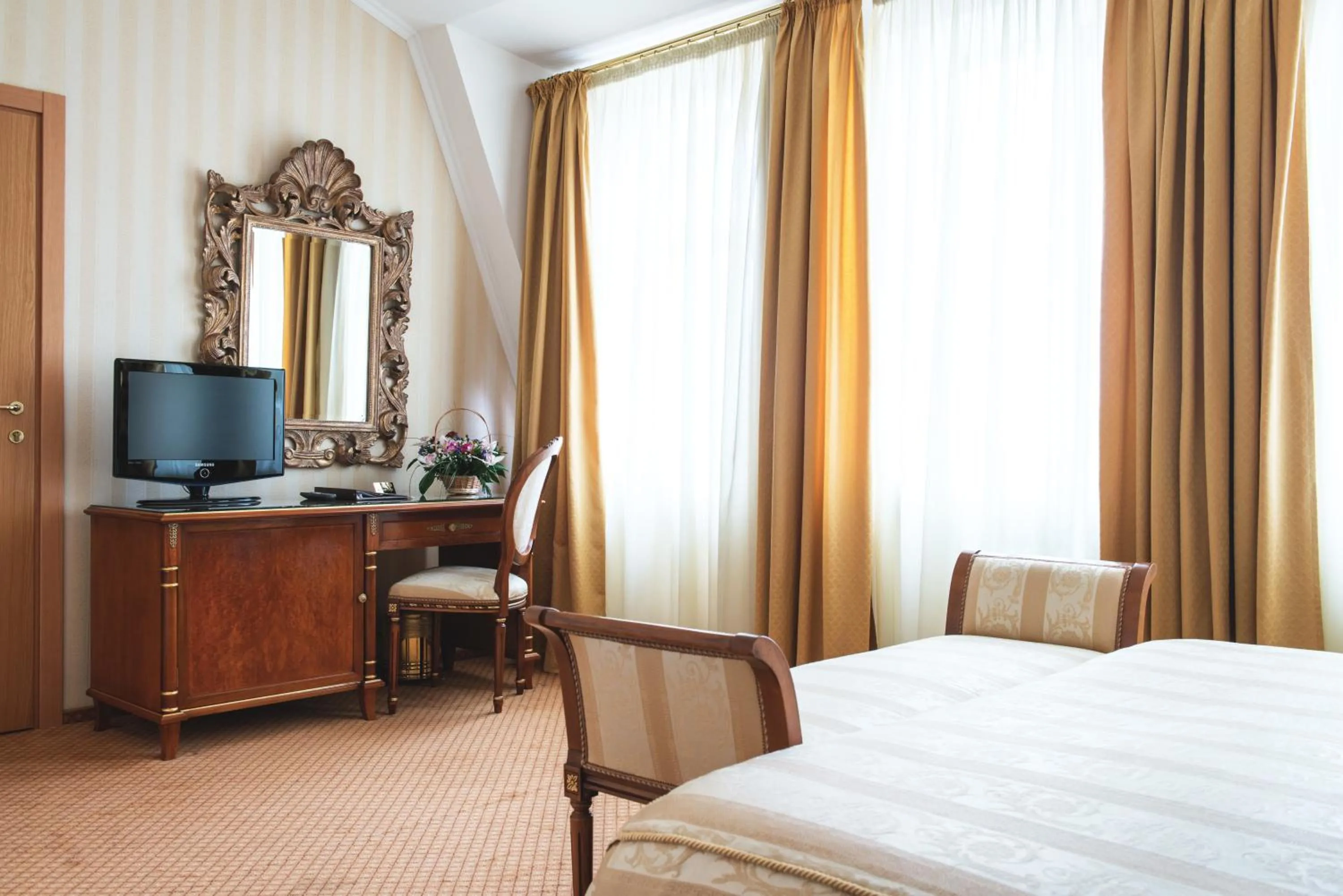 Bed in Optima Collection Podil Plaza