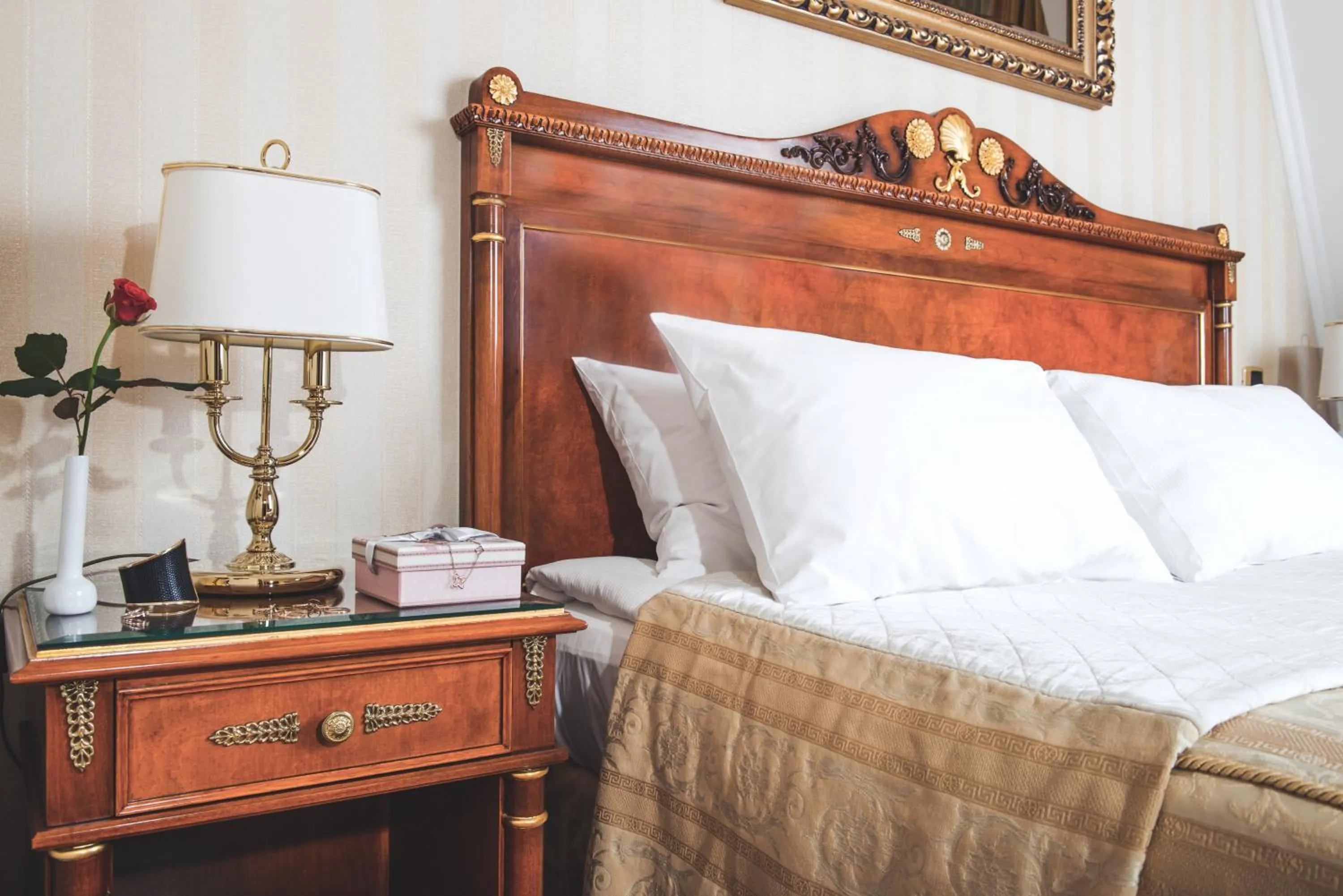 Bed in Optima Collection Podil Plaza
