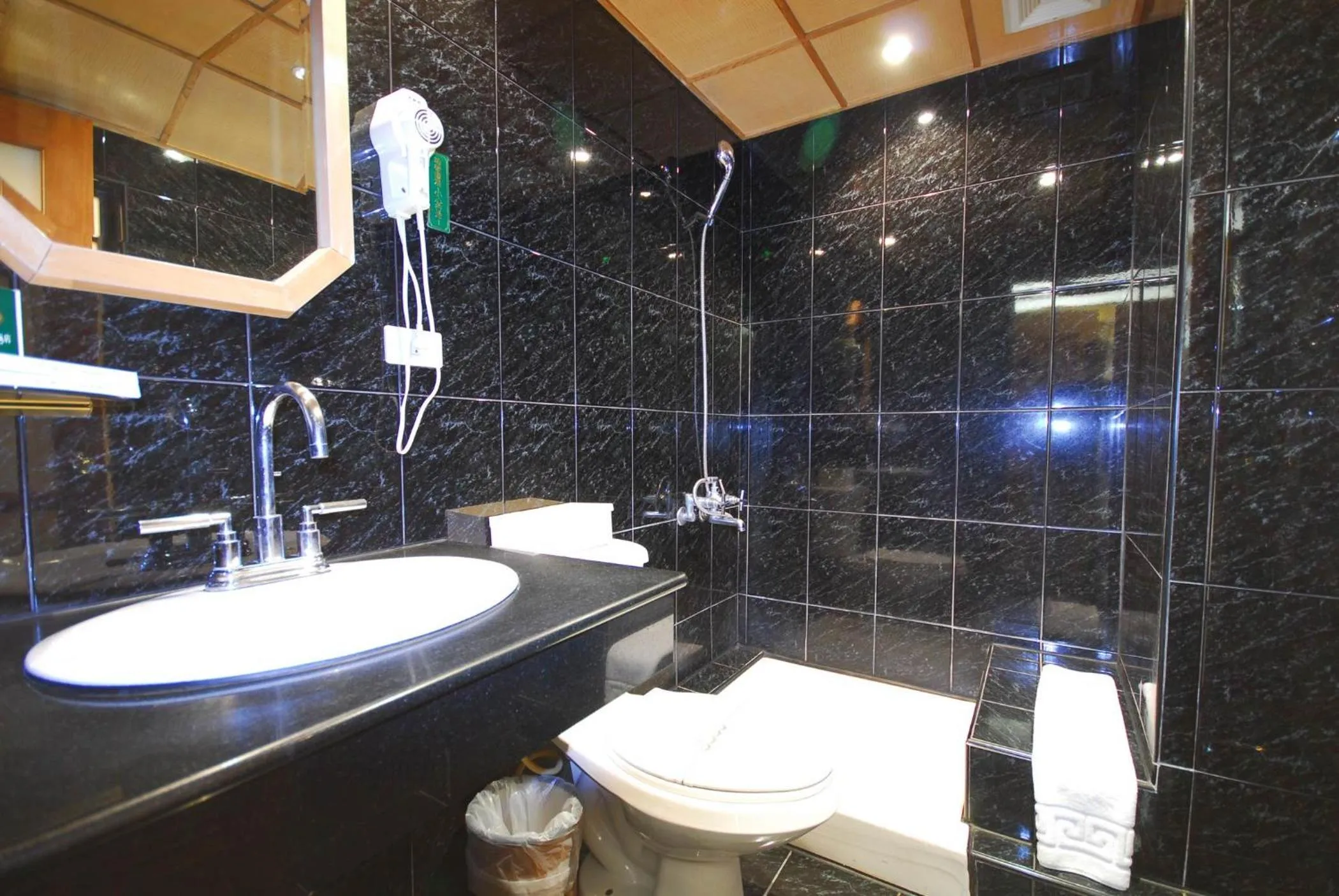 Photo of the whole room in KaRo Hotel