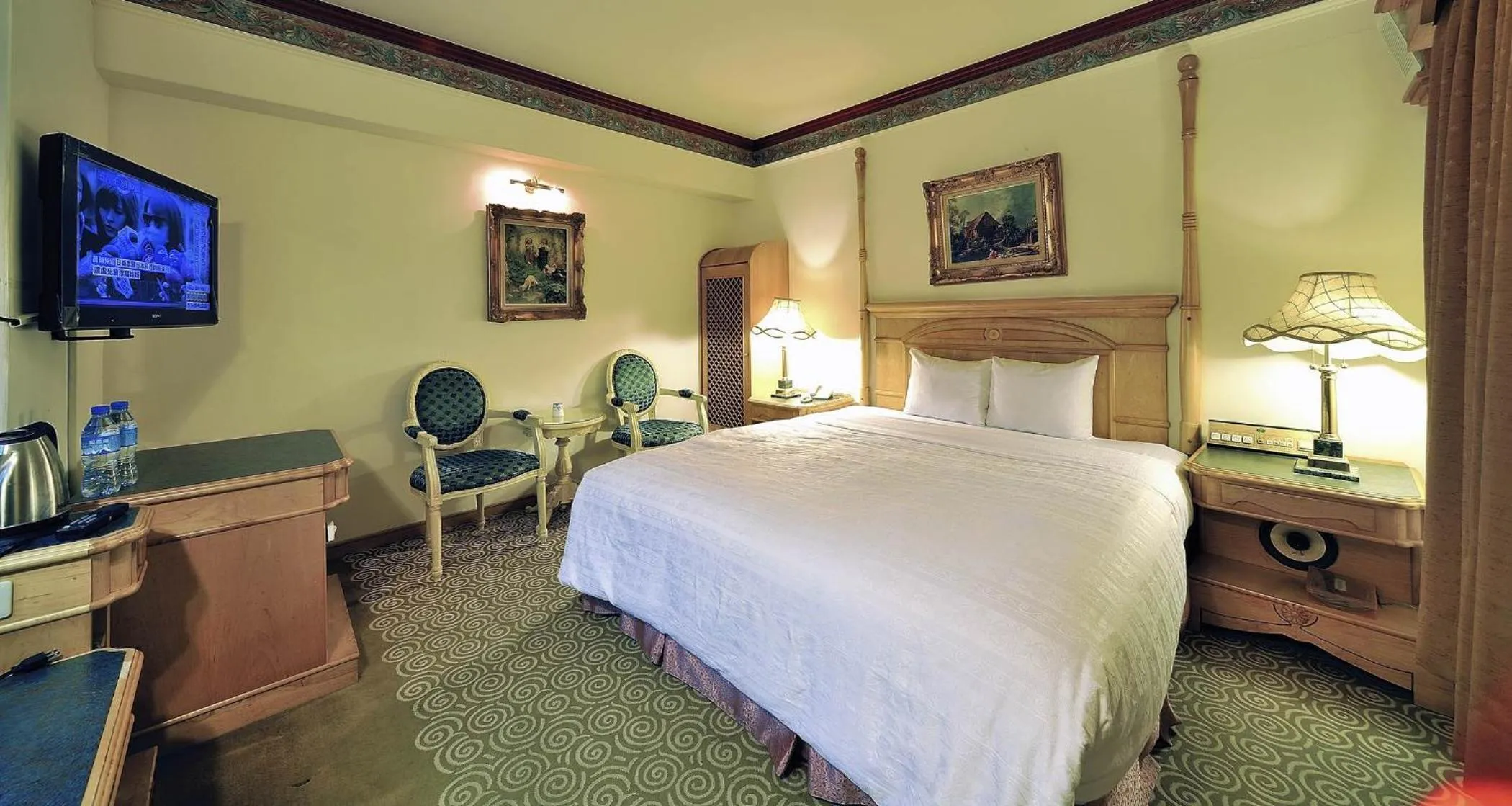 bunk bed, Bed in KaRo Hotel