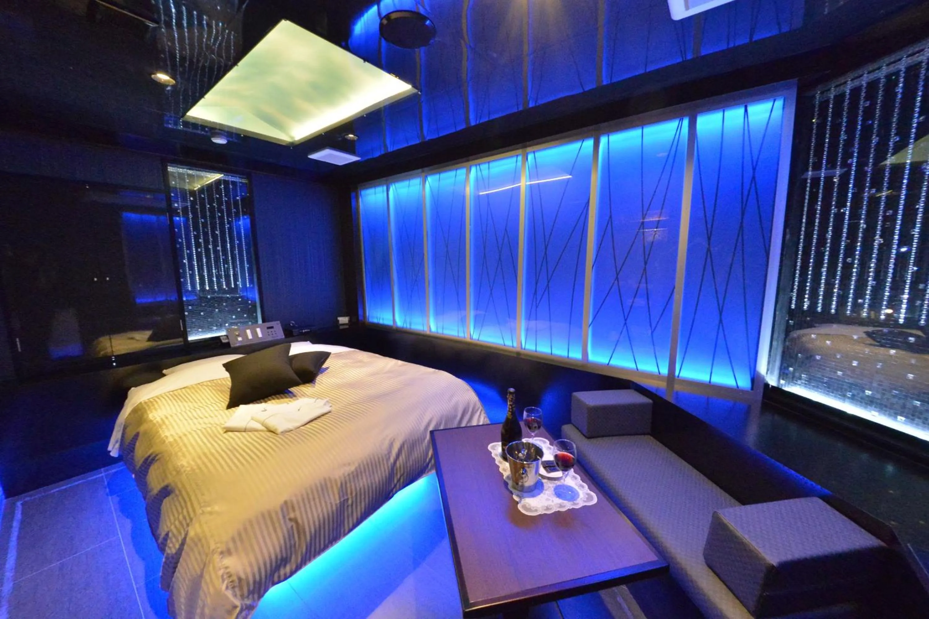 Decorative detail, Bed in Terrace M Yokota Bace ( Adult Only )