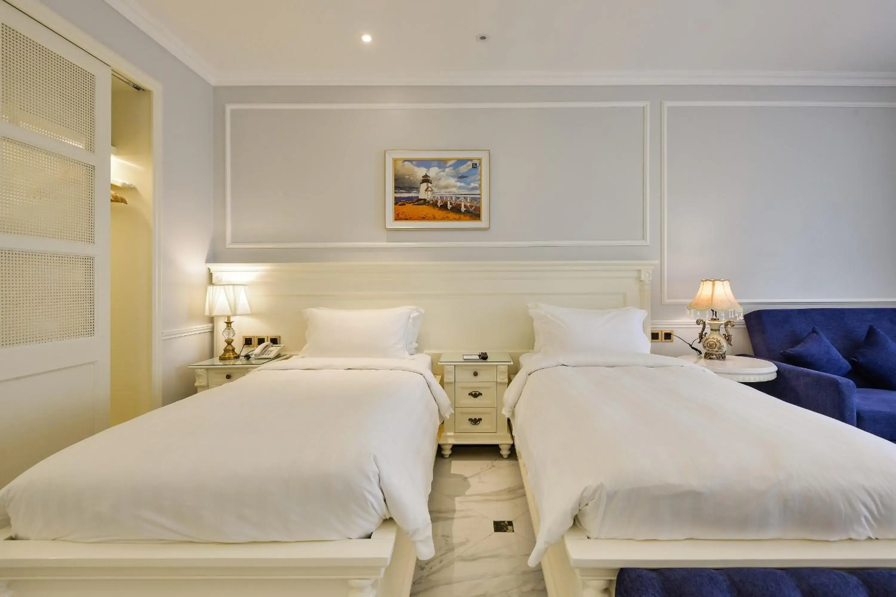 Premium Deluxe Twin Room with Garden View in Lan Rung Beach Resort Premium Deluxe Twin Room with Garden View in Lan Rung Beach Resort