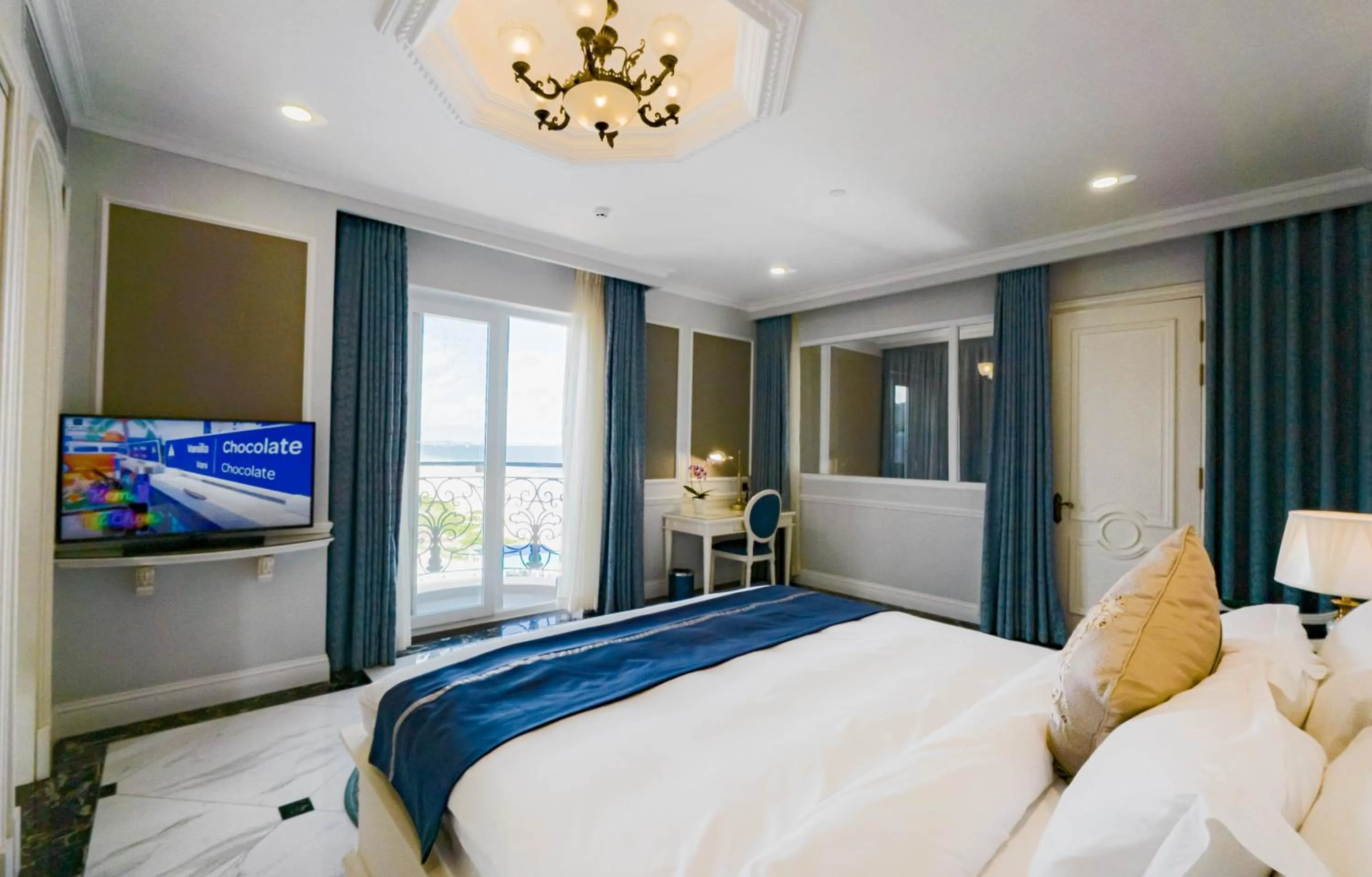 Bedroom, Bed in Lan Rung Beach Resort