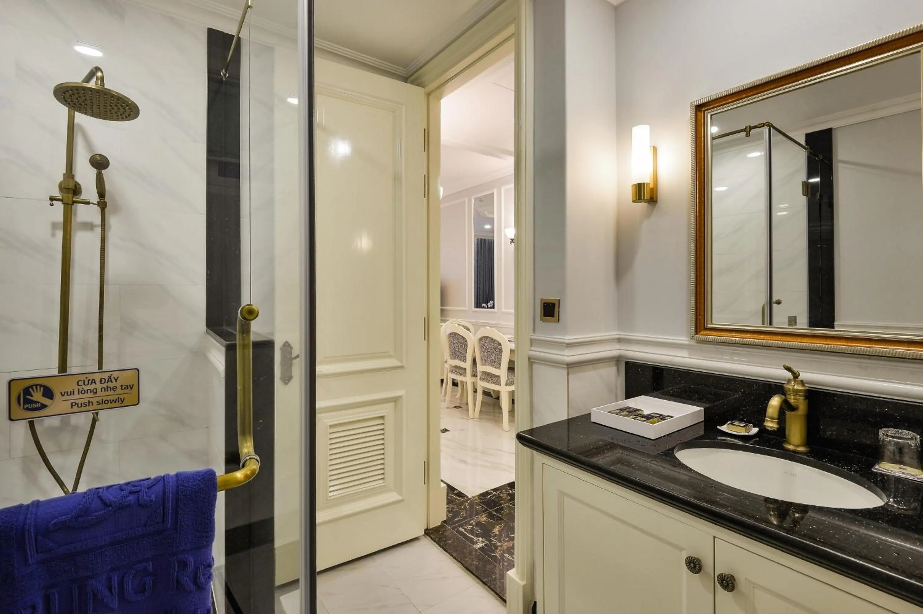 Bathroom in Lan Rung Beach Resort