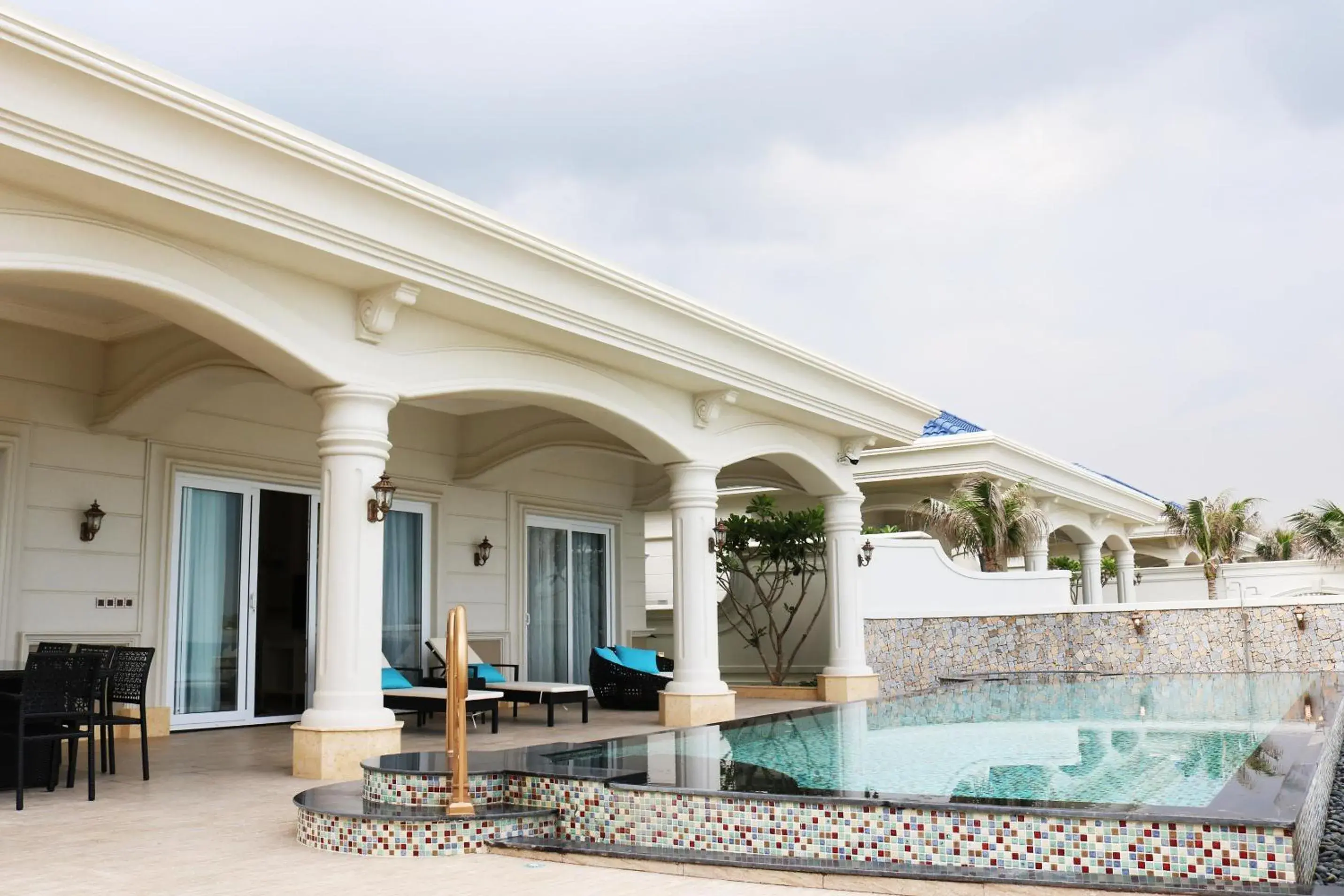 Villa Beach Front - 4 Bedrooms - Private Pool in Lan Rung Beach Resort Villa Beach Front - 4 Bedrooms - Private Pool in Lan Rung Beach Resort