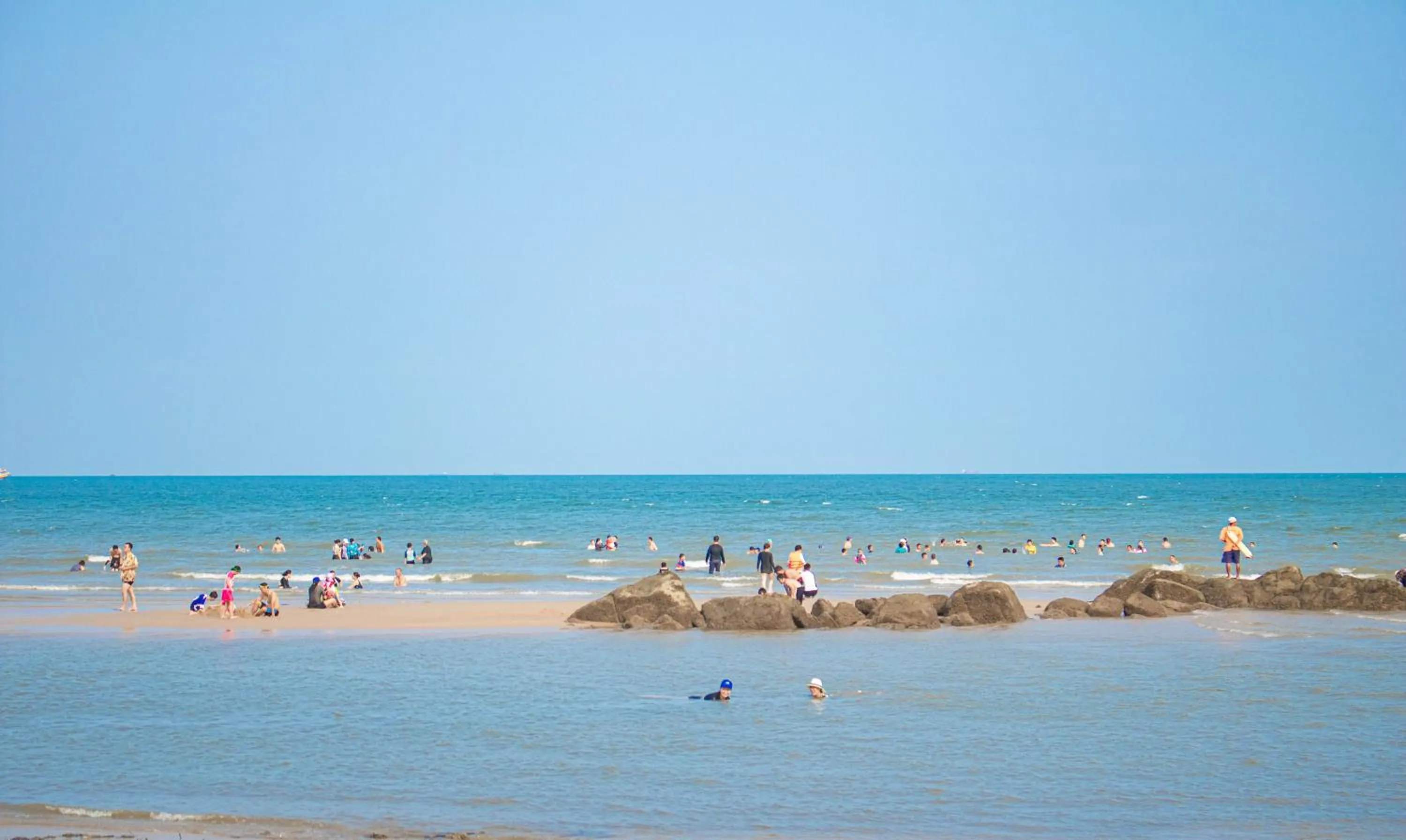 Property building in Lan Rung Beach Resort