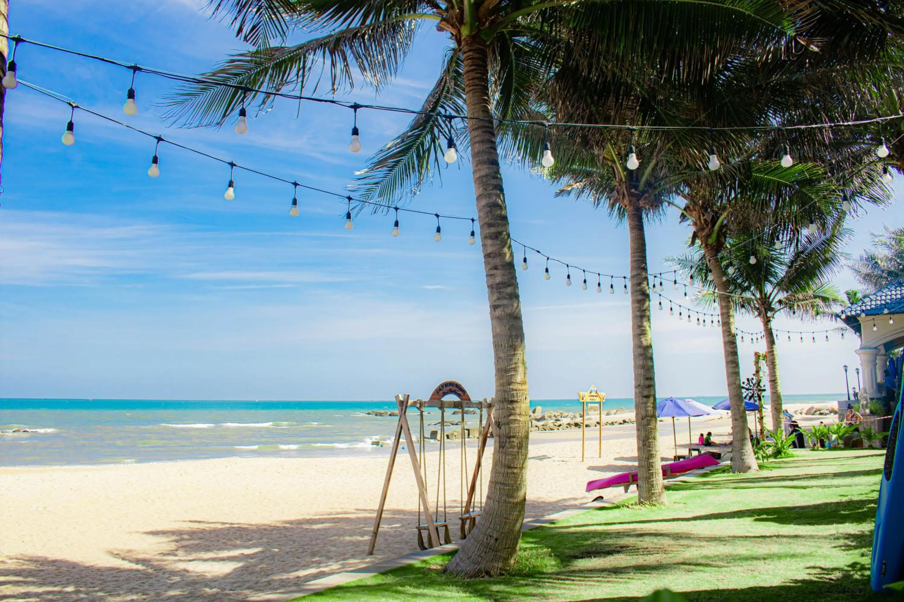 Property building in Lan Rung Beach Resort