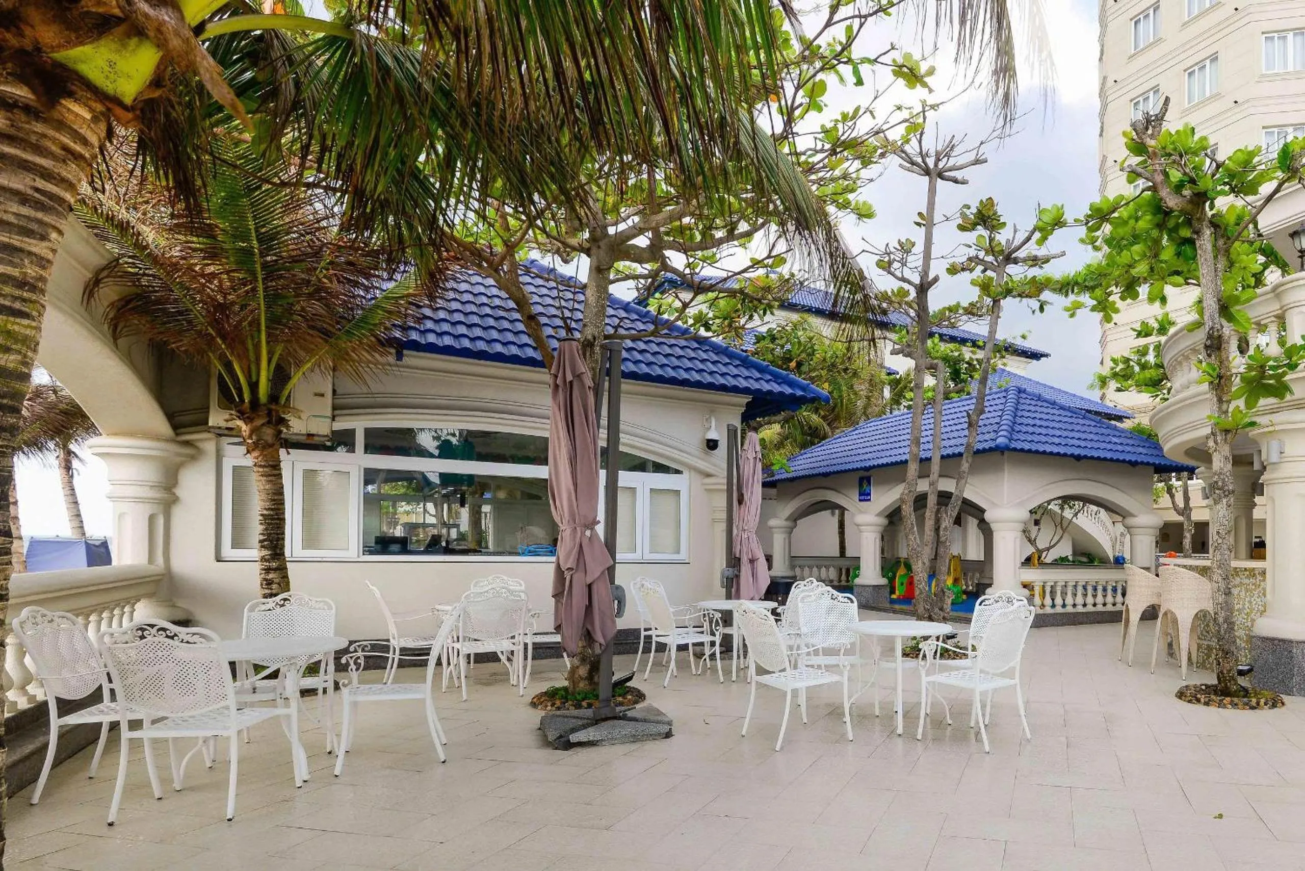 Lounge or bar in Lan Rung Beach Resort