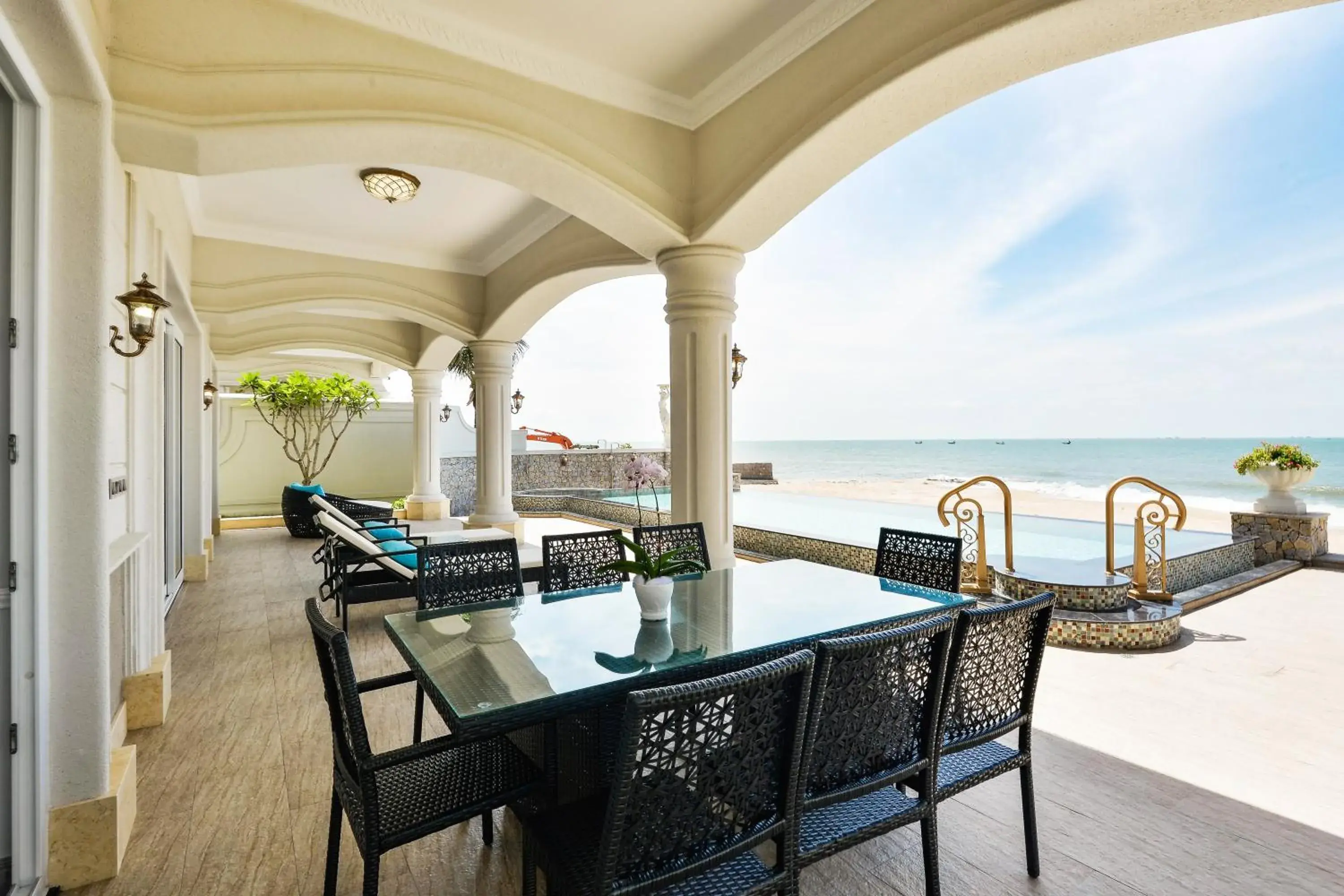 Villa Beach Front - 4 Bedrooms - Private Pool in Lan Rung Beach Resort Villa Beach Front - 4 Bedrooms - Private Pool in Lan Rung Beach Resort