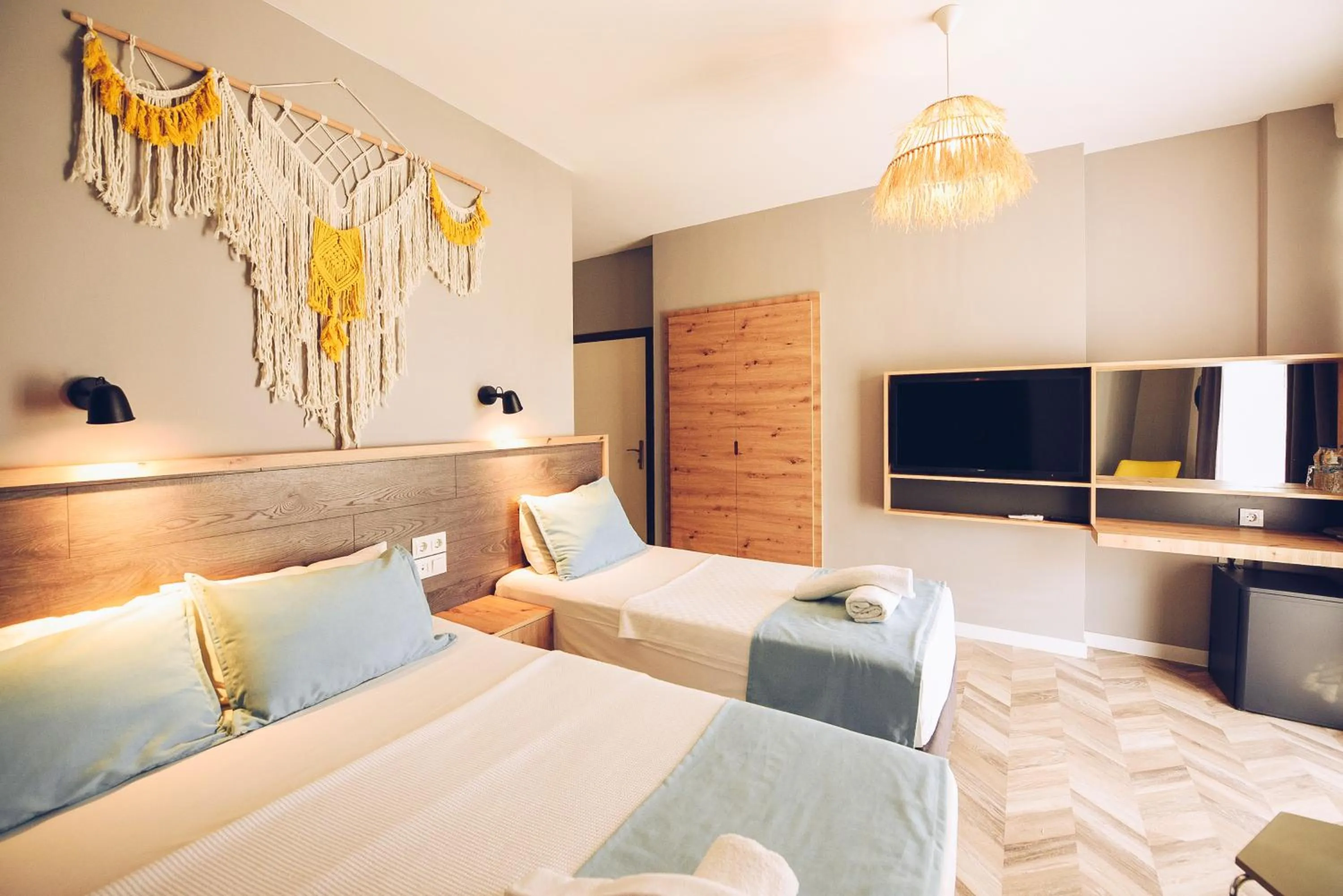 Photo of the whole room, Bed in Royal City Hotel