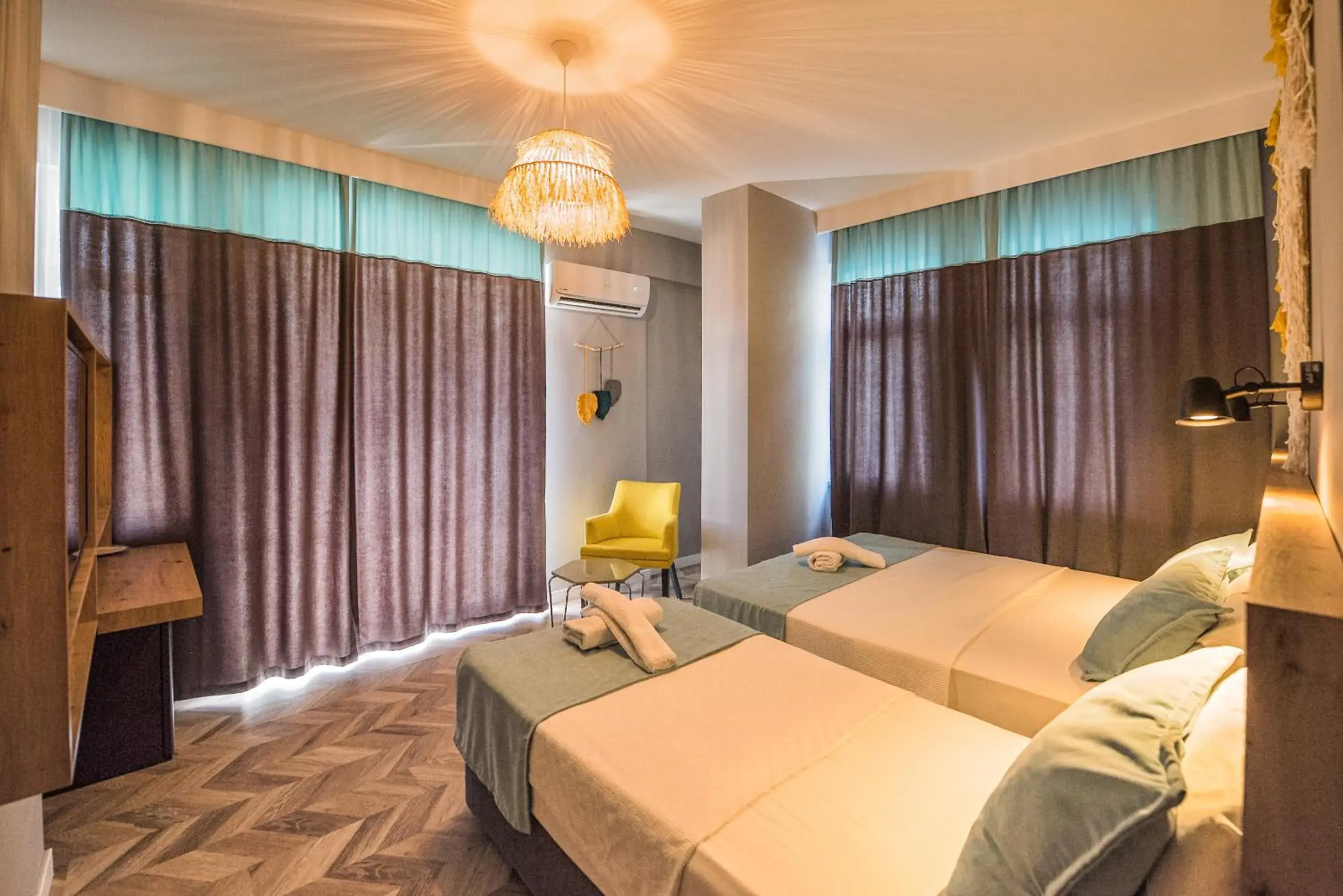 Photo of the whole room, Bed in Royal City Hotel Photo of the whole room, Bed in Royal City Hotel