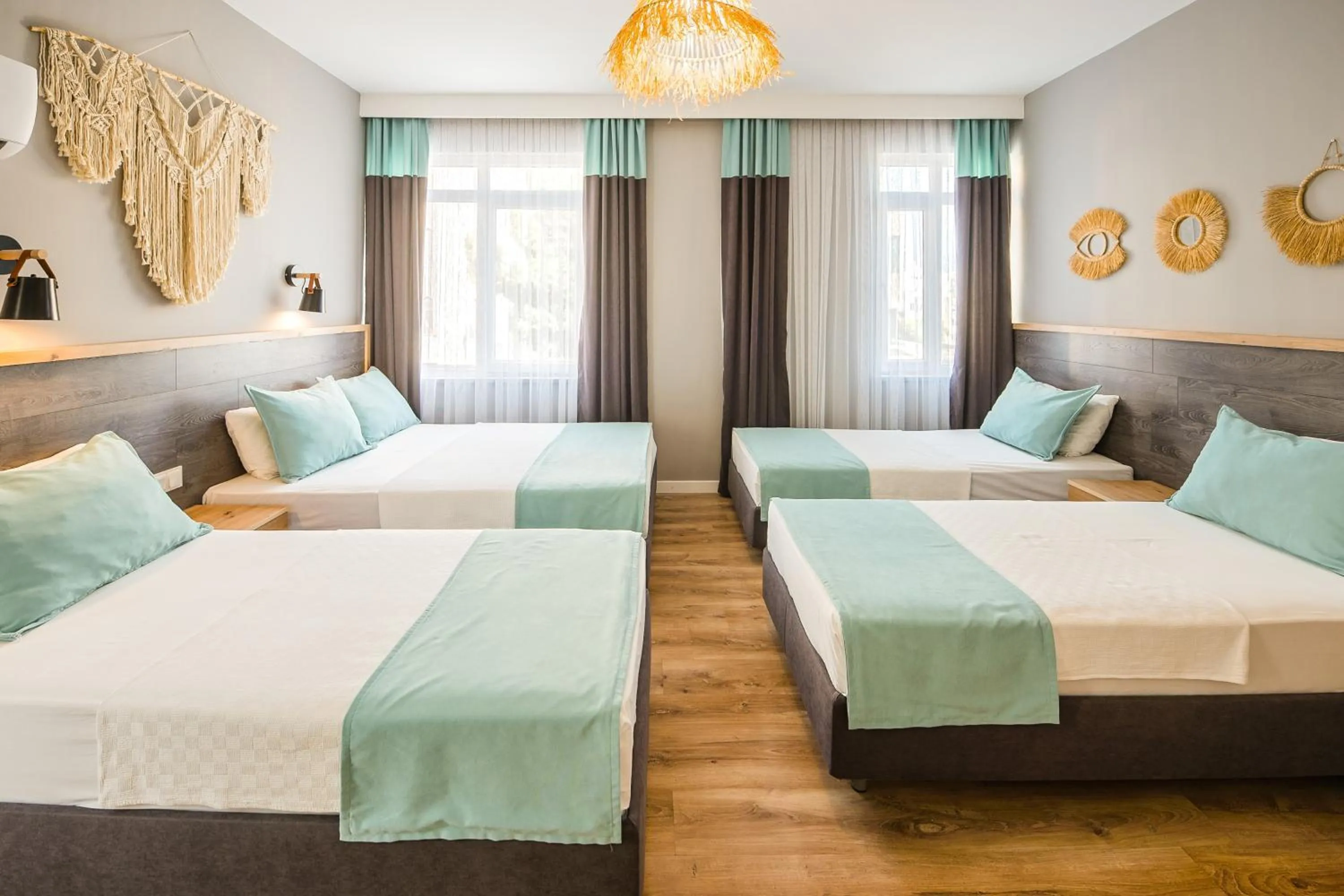 Photo of the whole room, Bed in Royal City Hotel